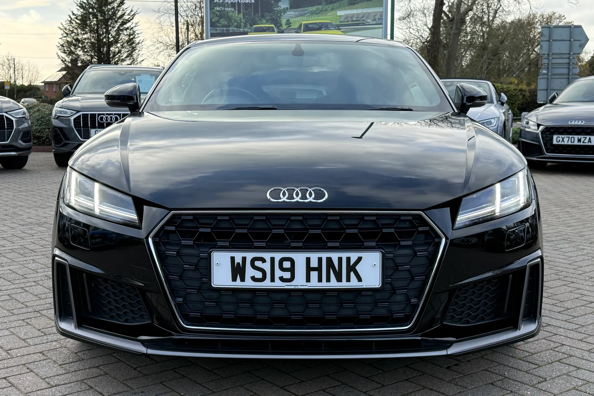 Audi TT thumbnail image number 21