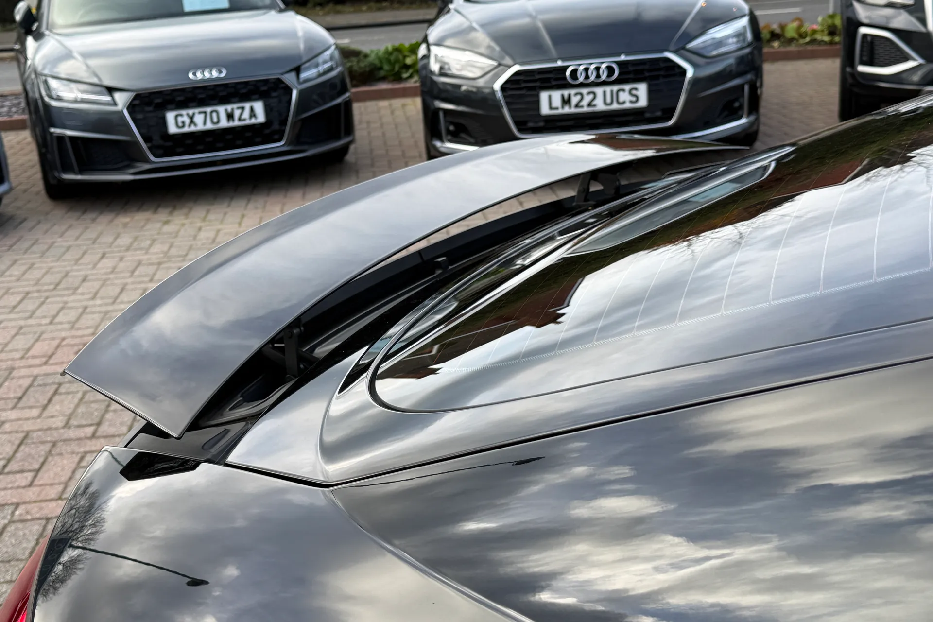 Audi TT thumbnail image number 43