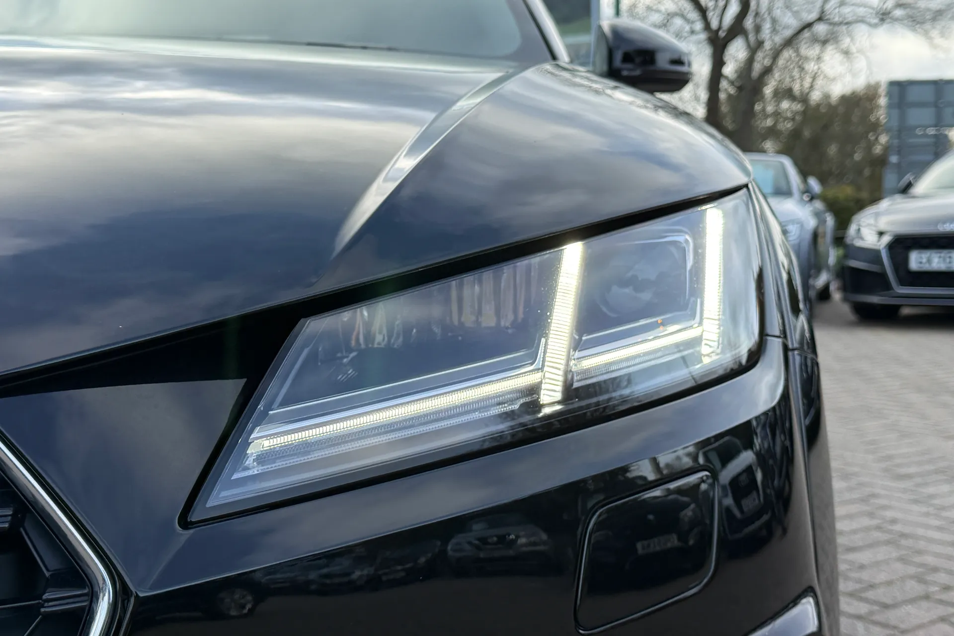 Audi TT thumbnail image number 46