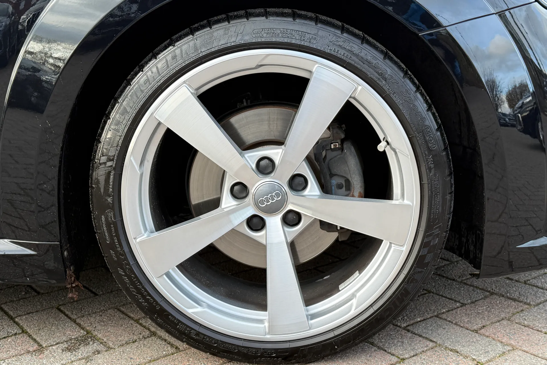 Audi TT thumbnail image number 40