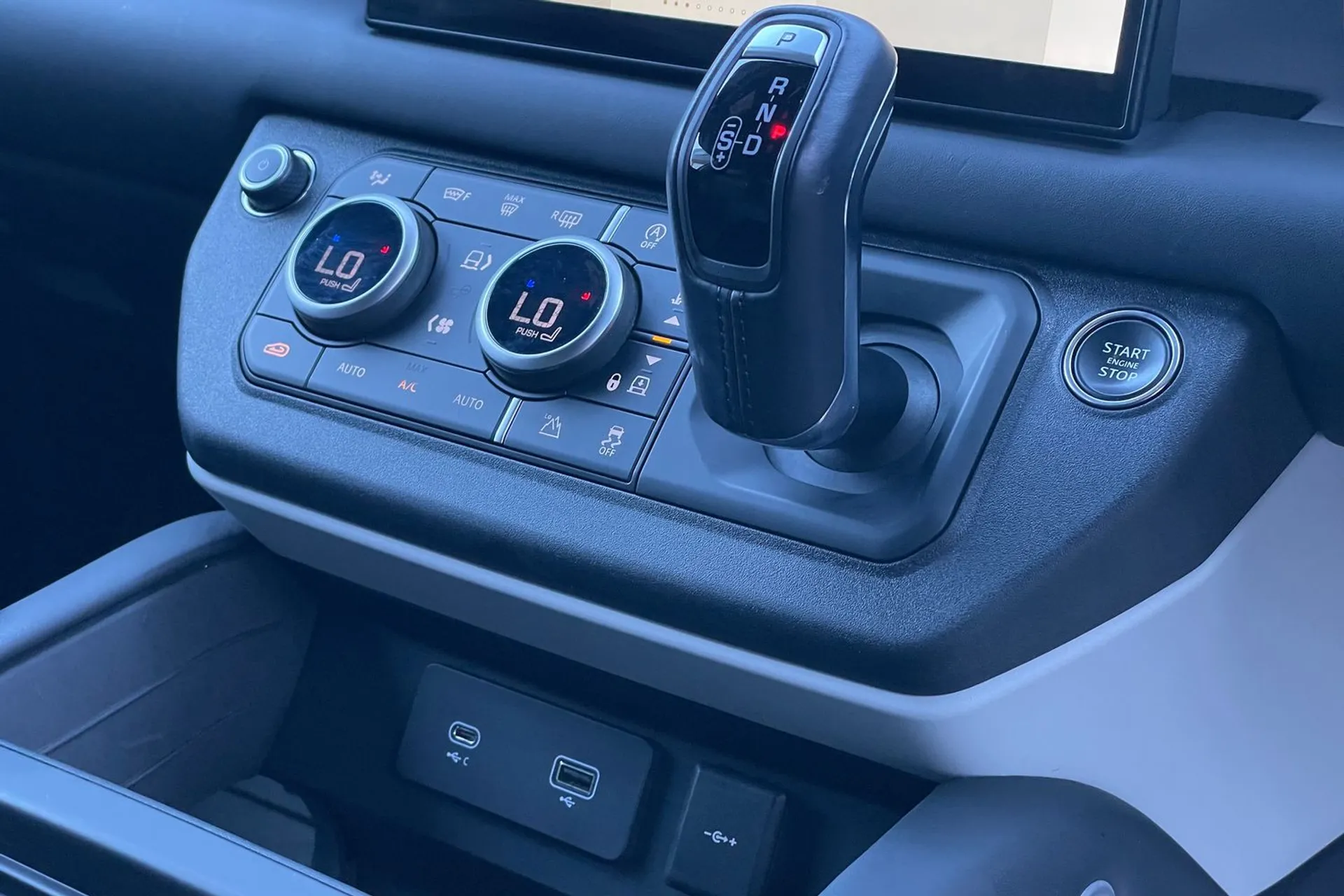 Volvo V60 thumbnail image number 18
