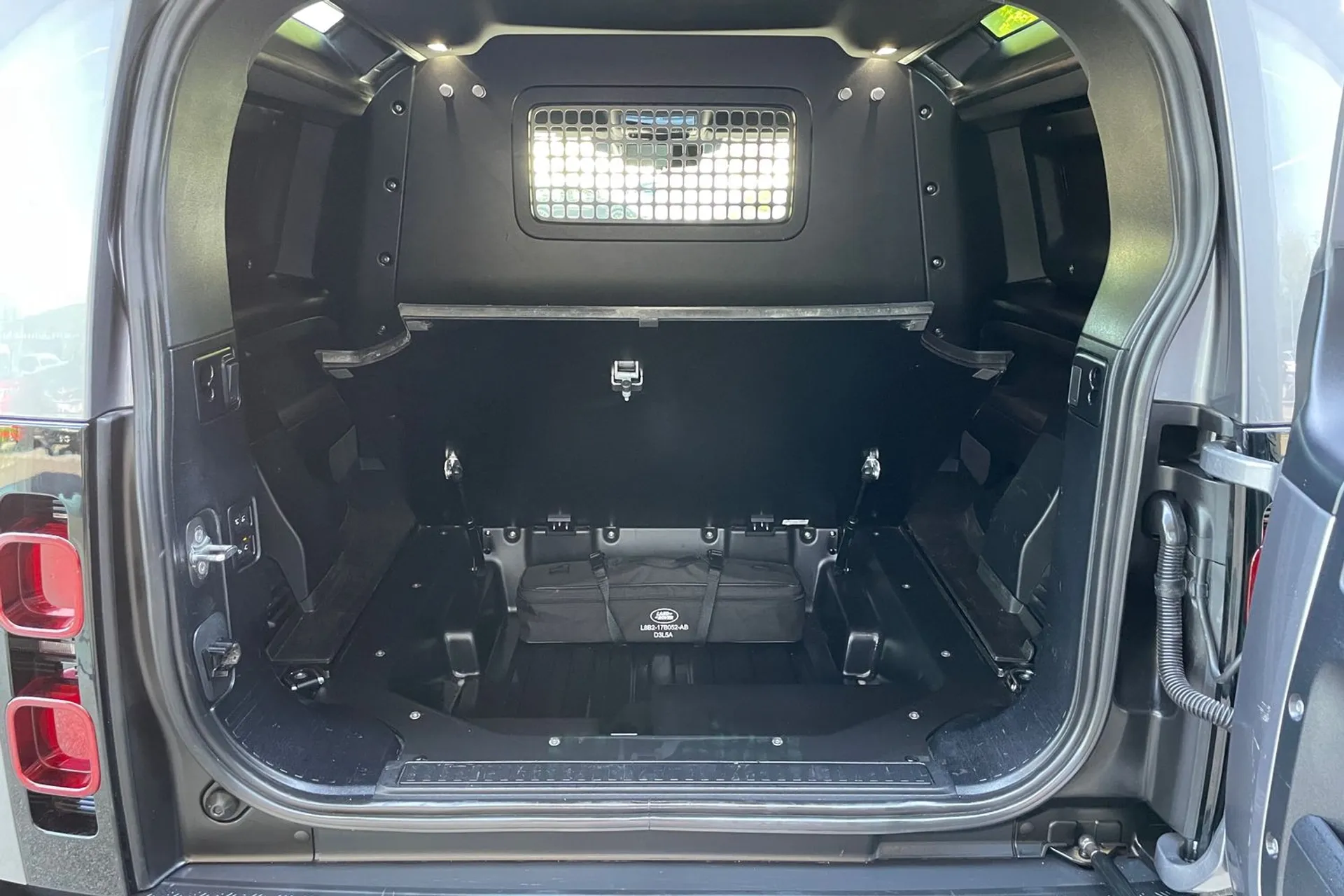 Volvo V60 thumbnail image number 39