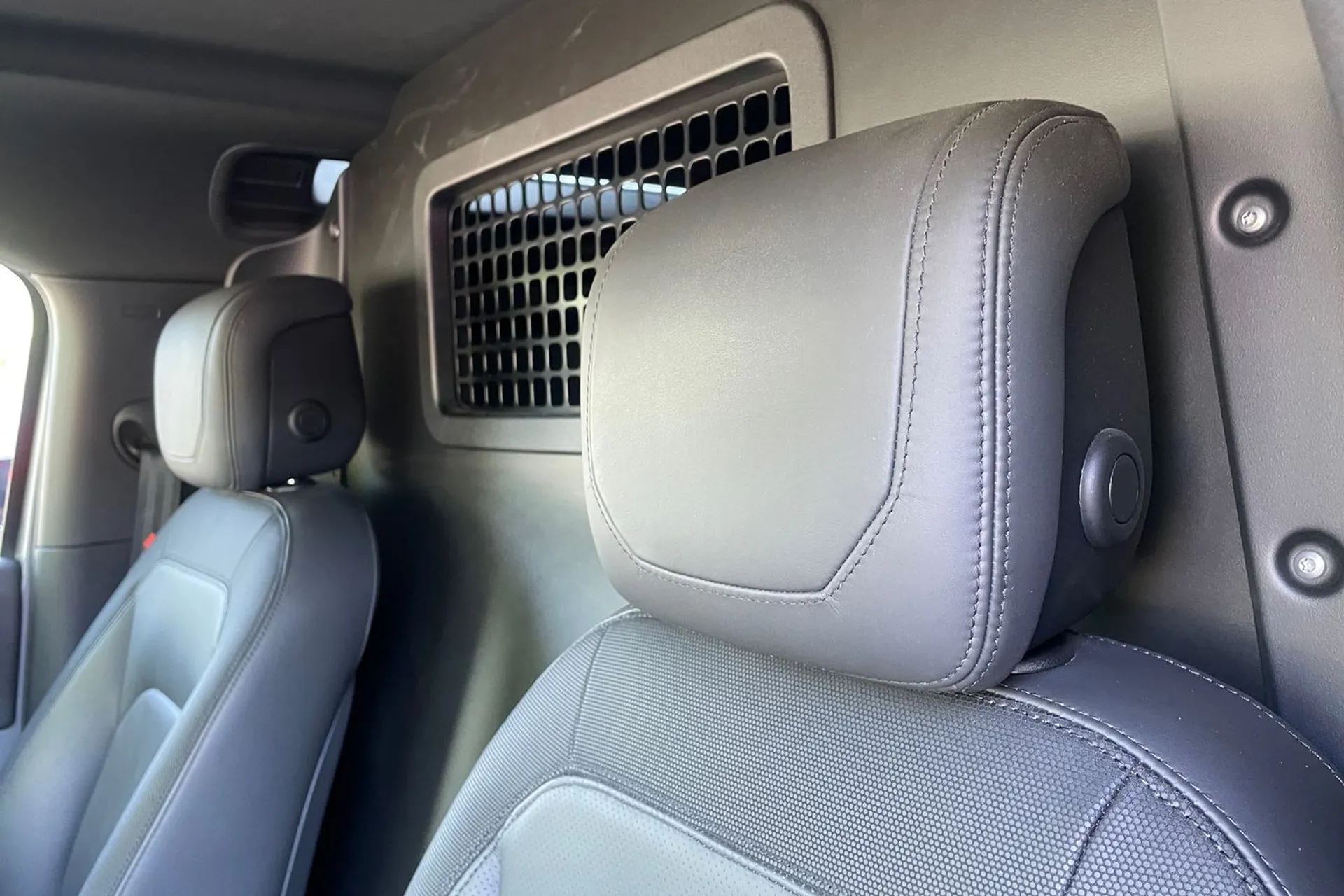Volvo V60 thumbnail image number 48