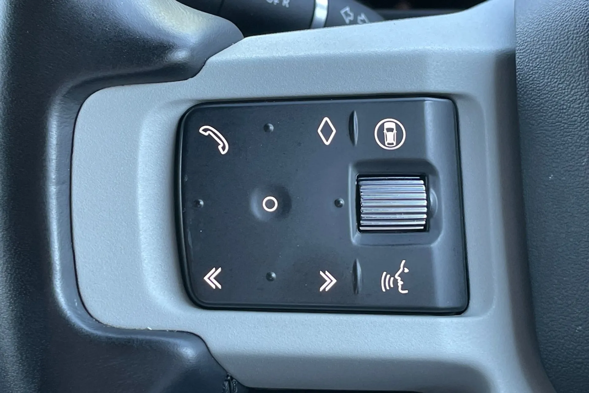 Volvo V60 thumbnail image number 24