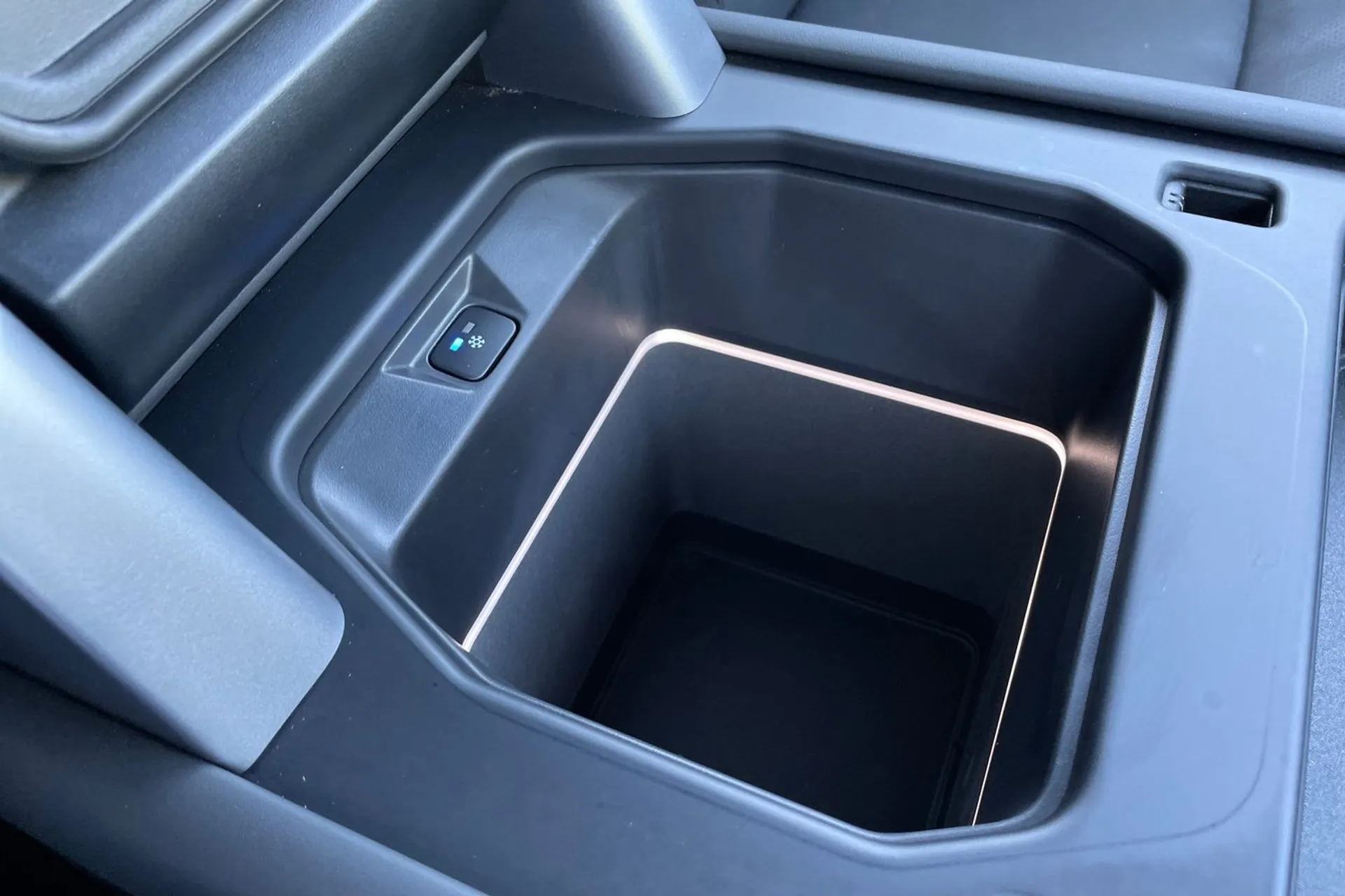 Volvo V60 thumbnail image number 19
