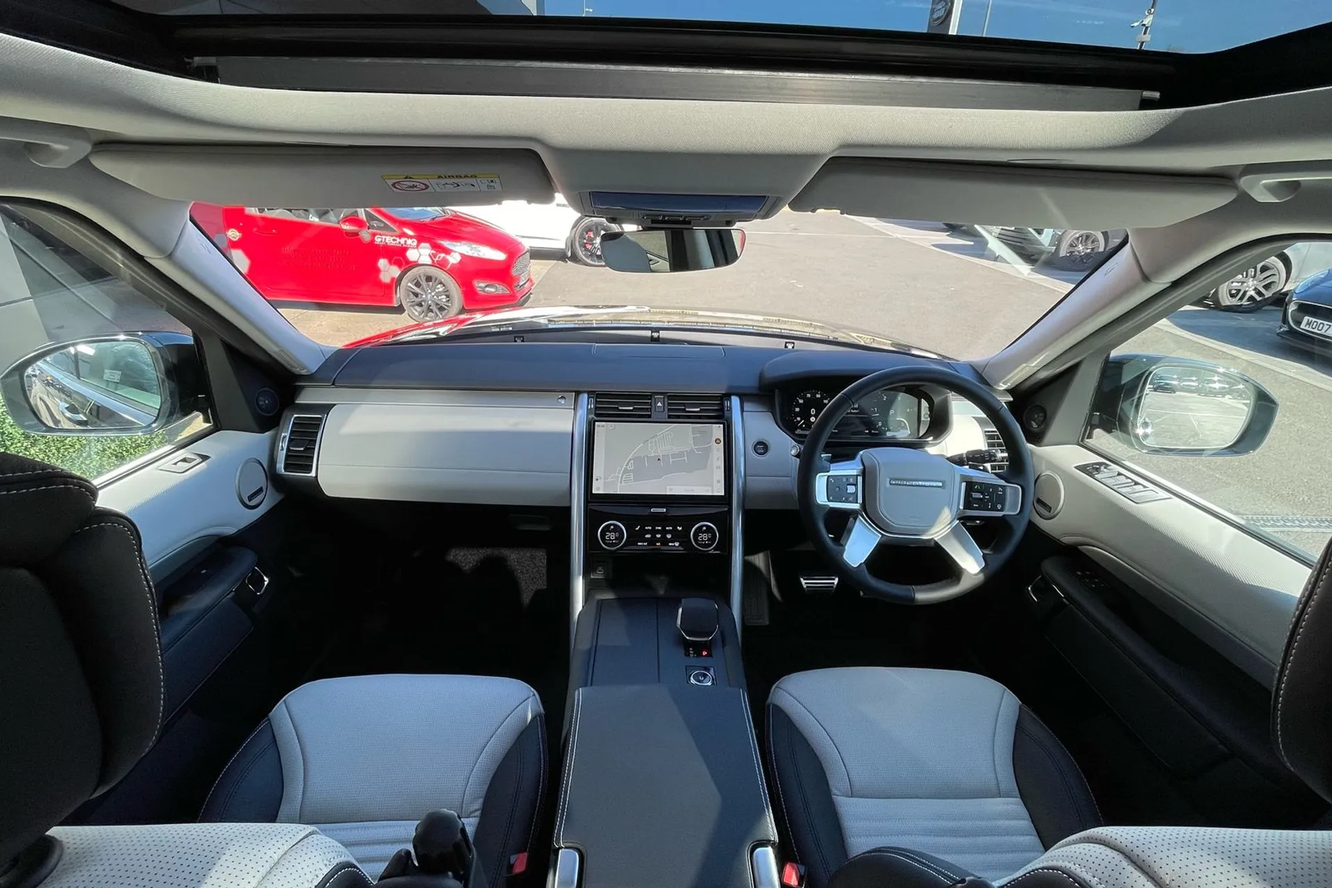 LAND ROVER DISCOVERY thumbnail image number 3