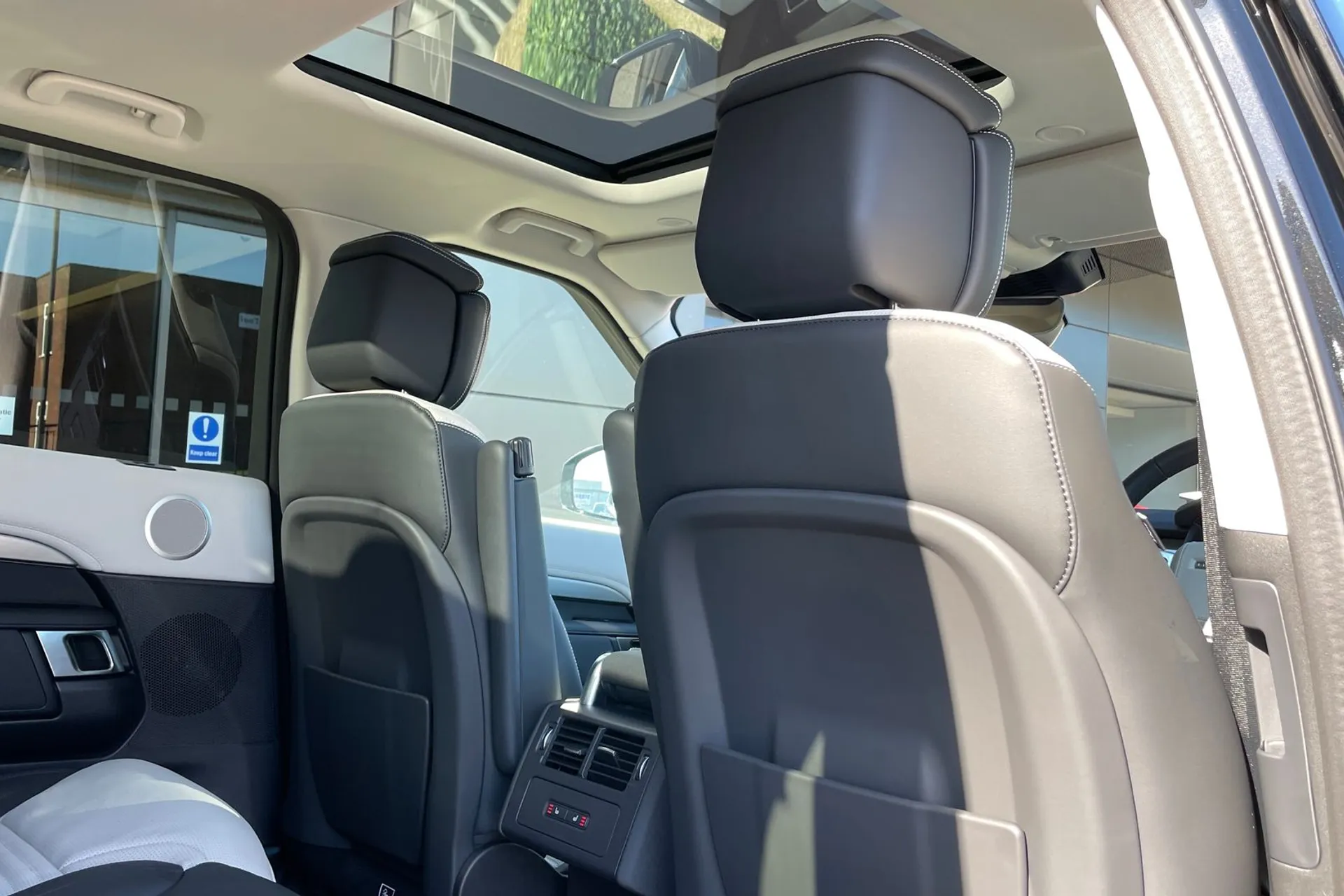 LAND ROVER DISCOVERY thumbnail image number 31