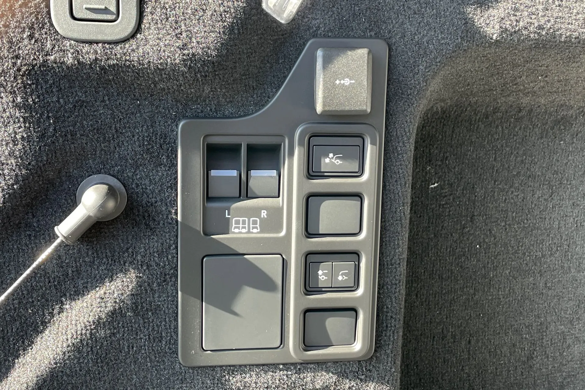 LAND ROVER DISCOVERY thumbnail image number 60