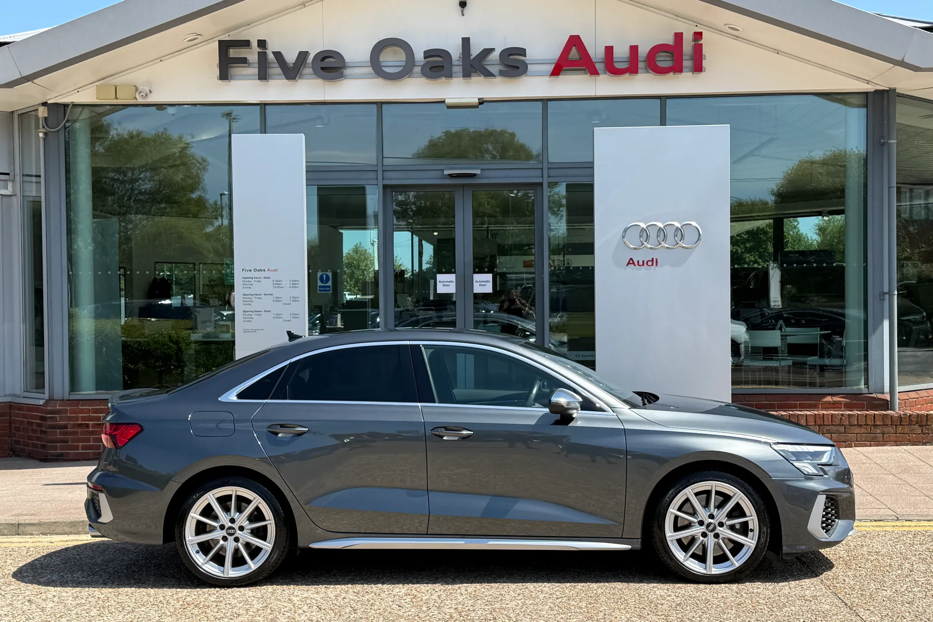 Audi A3 thumbnail image number 2