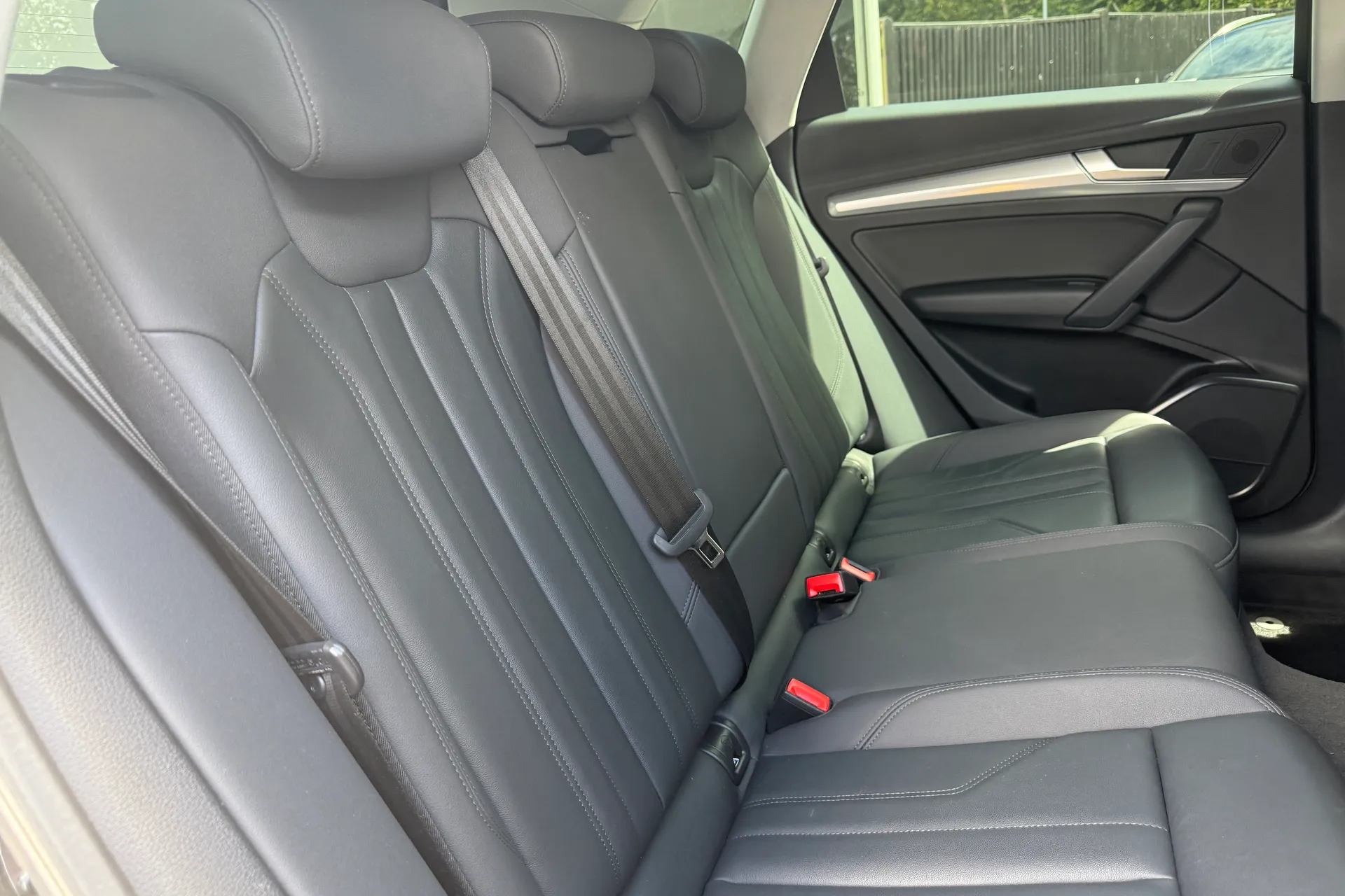 Audi Q5 thumbnail image number 31