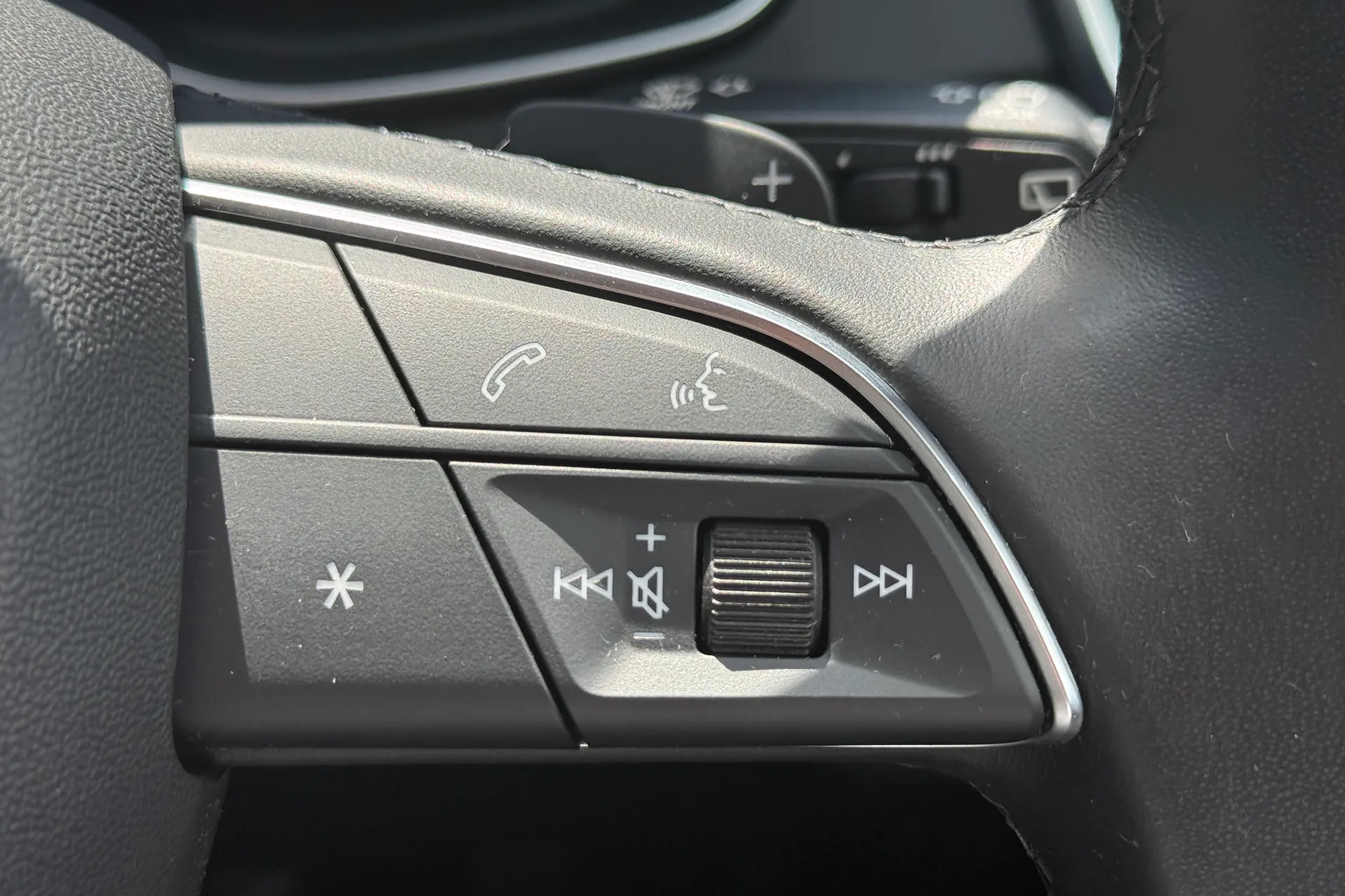 Audi Q5 thumbnail image number 24