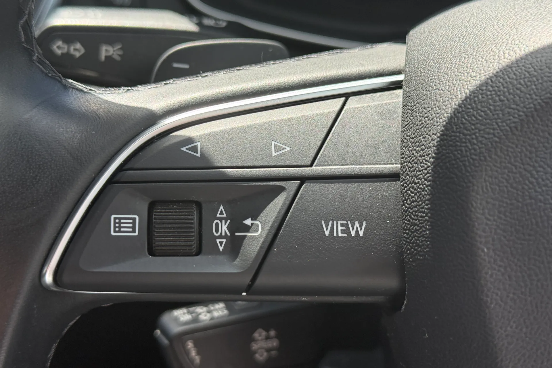 Audi Q5 thumbnail image number 23