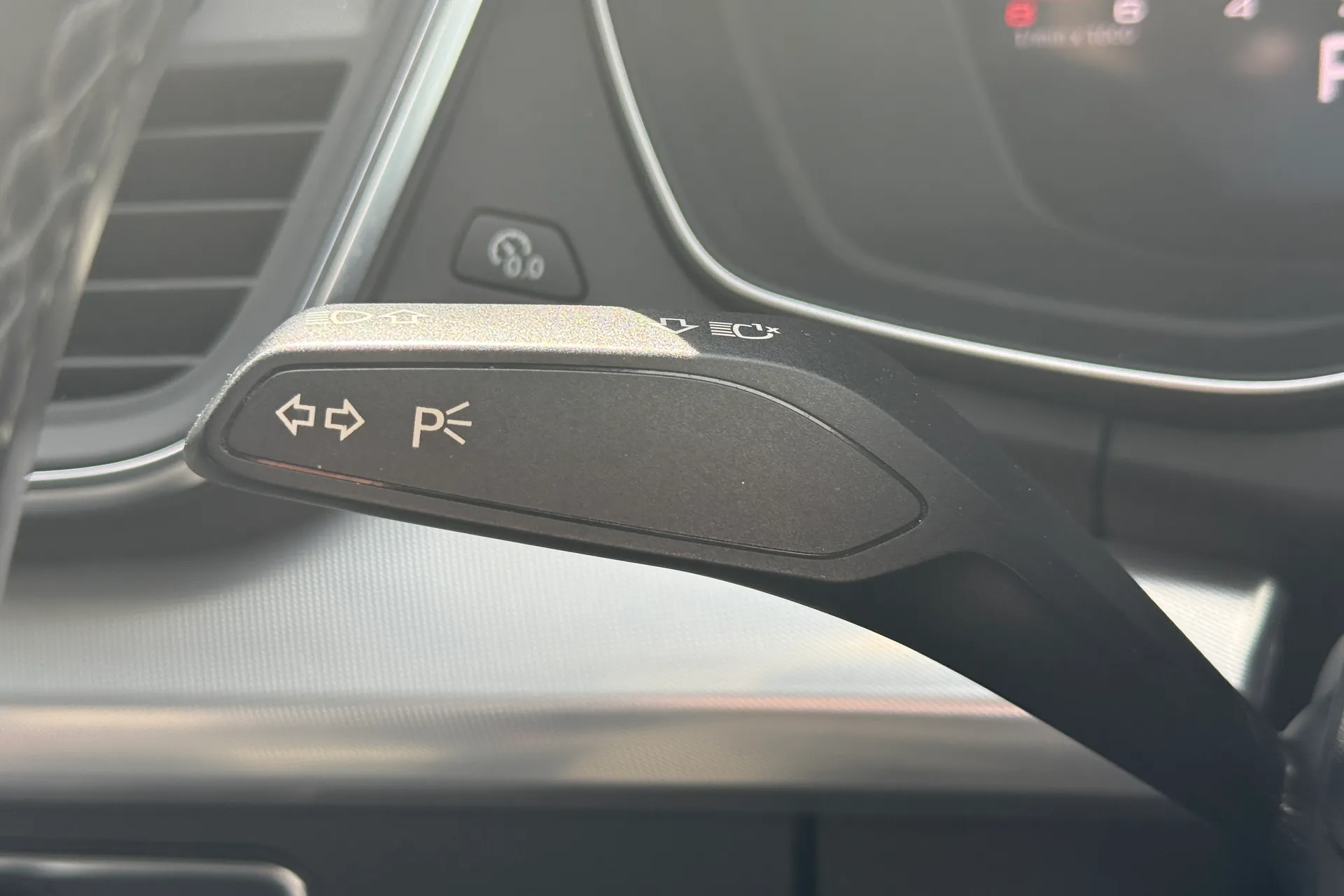 Audi Q5 thumbnail image number 20