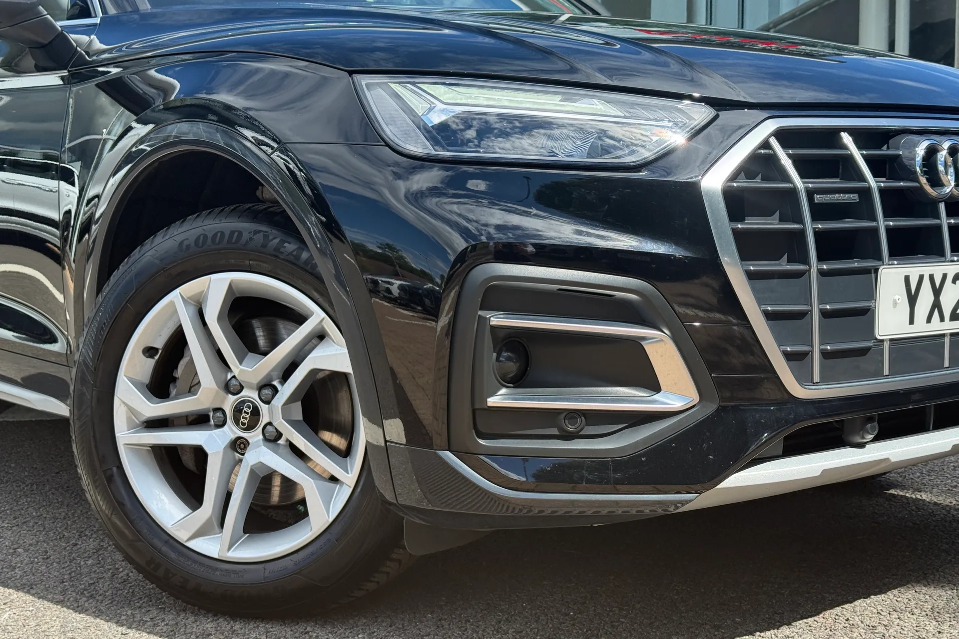 Audi Q5 thumbnail image number 11