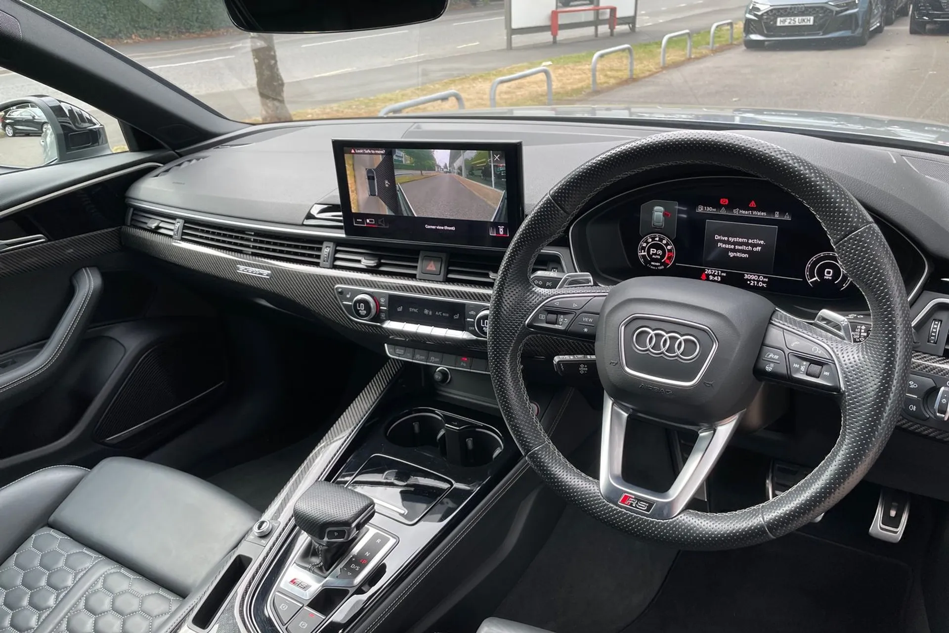 Audi RS4 thumbnail image number 25
