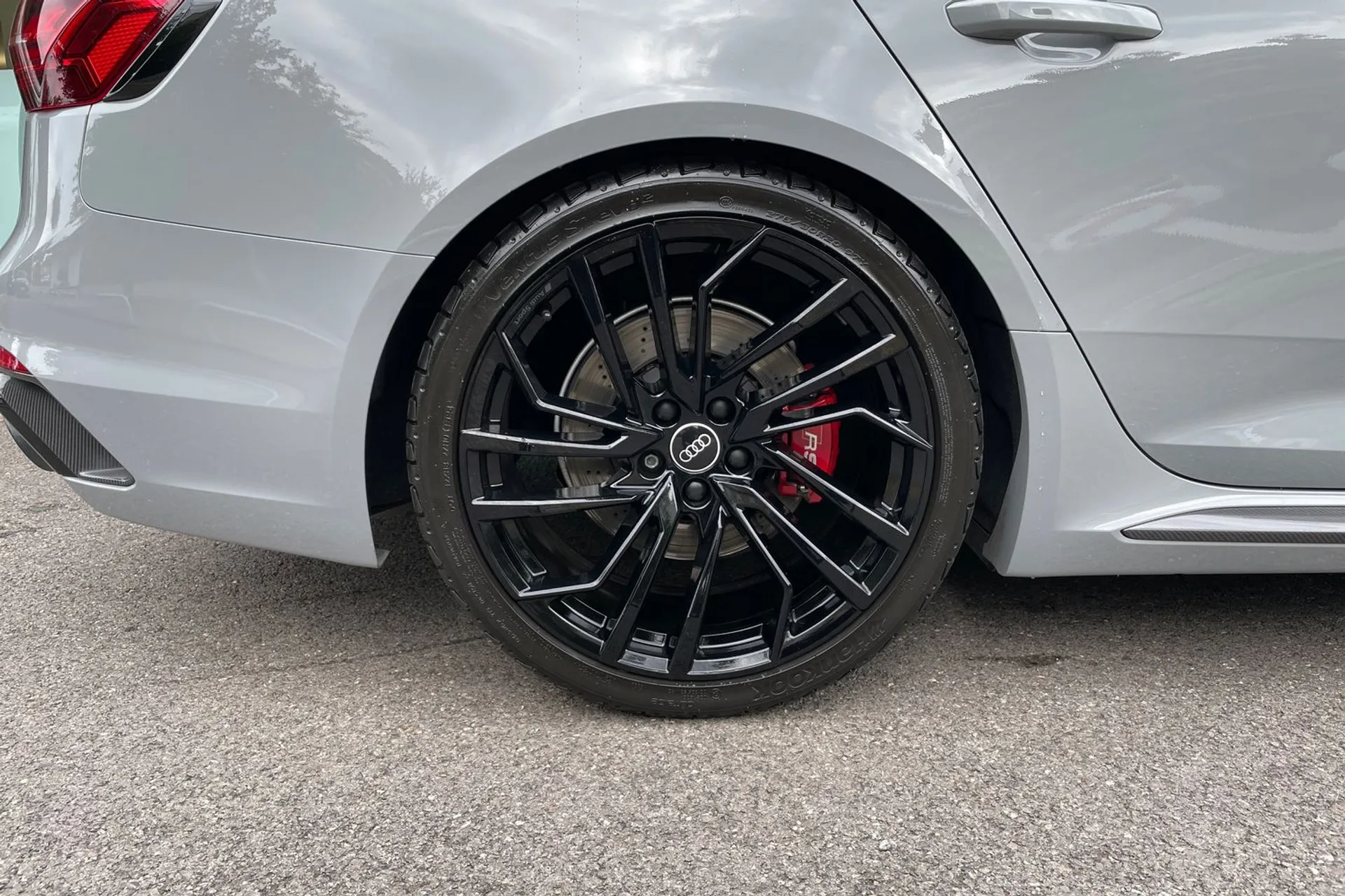 Audi RS4 thumbnail image number 12