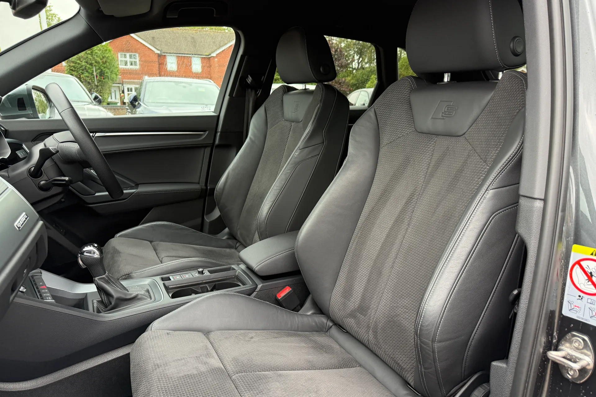 Audi Q3 thumbnail image number 30