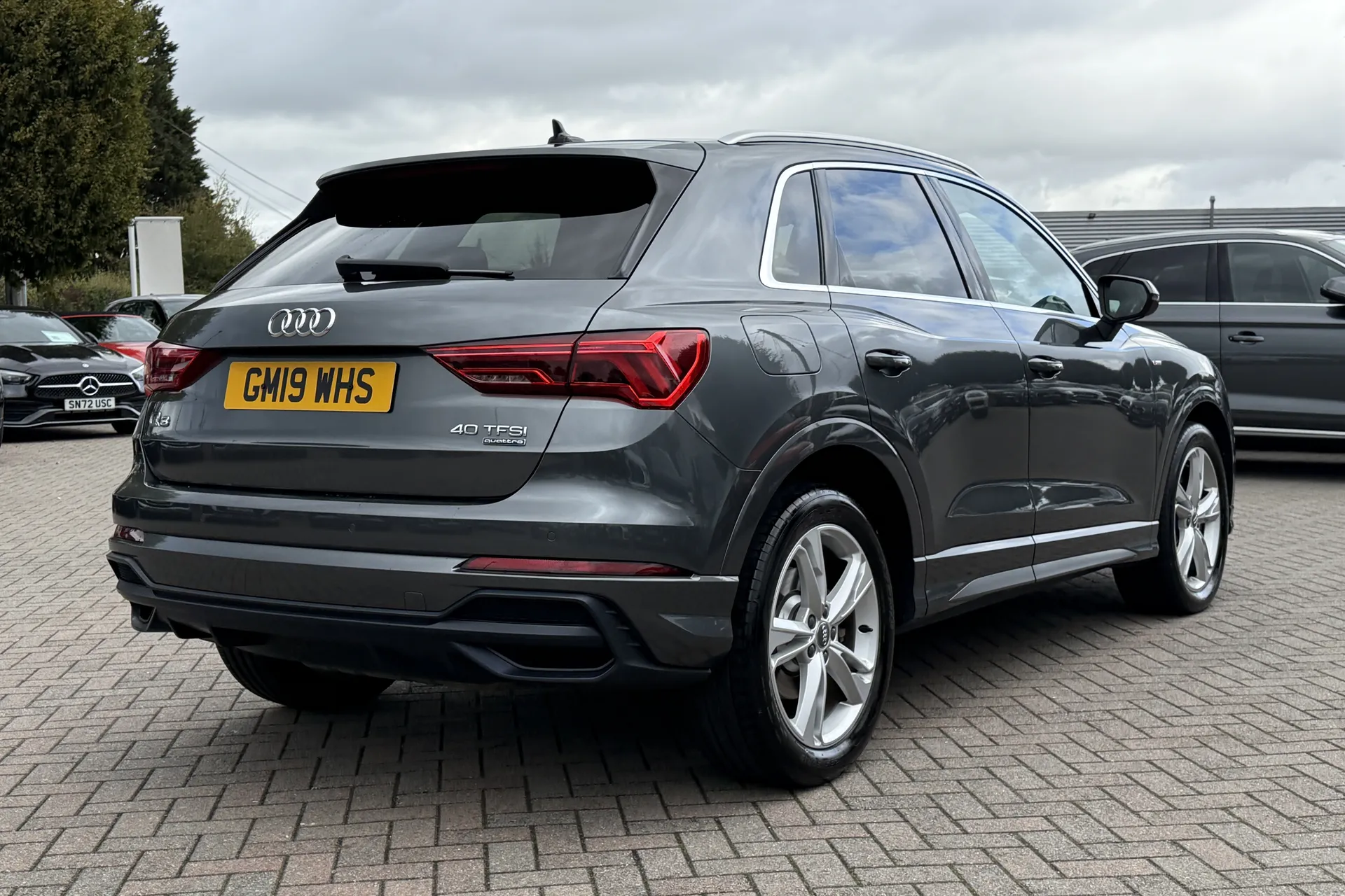 Audi Q3 thumbnail image number 32