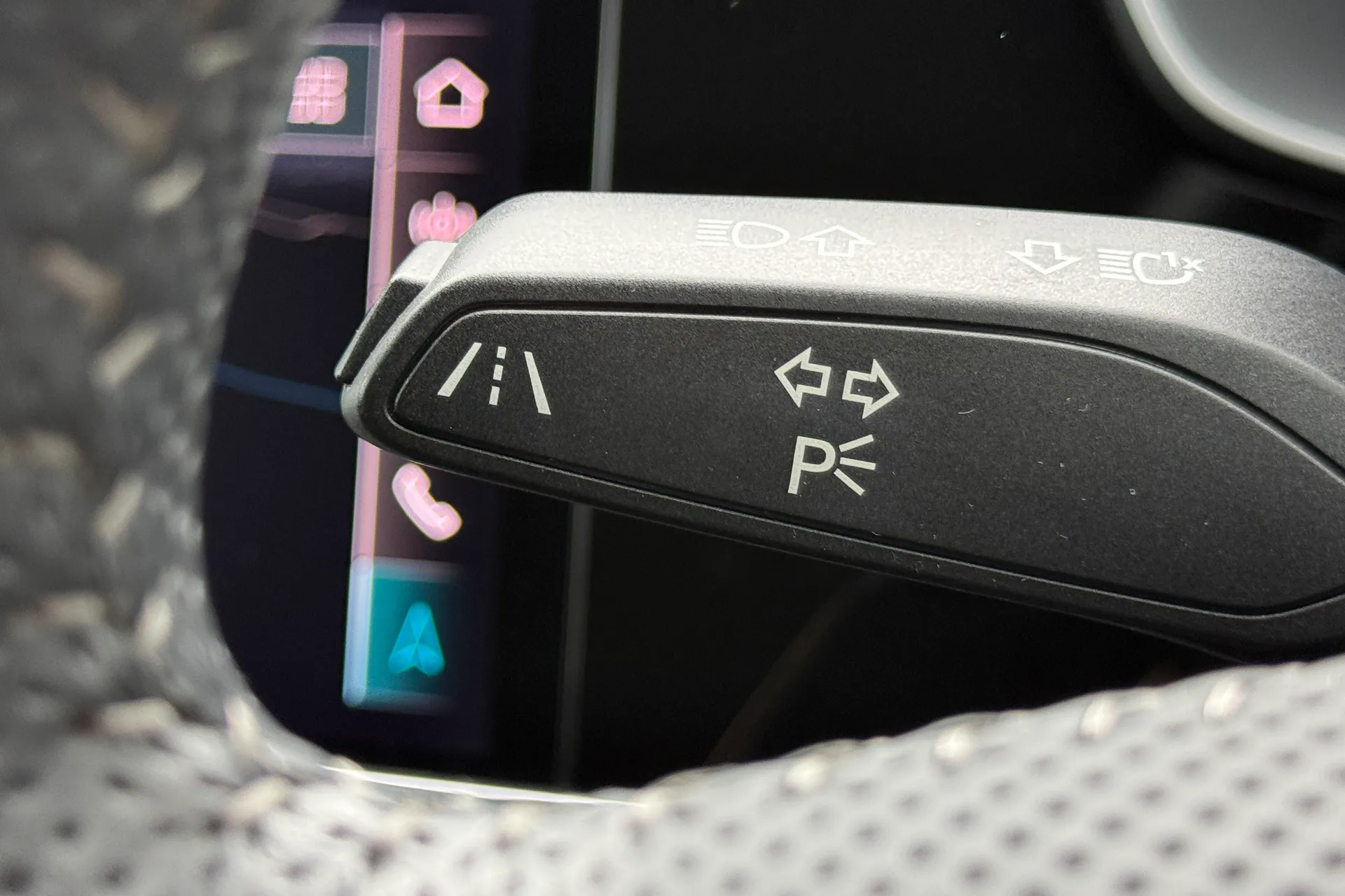 Audi Q3 thumbnail image number 18