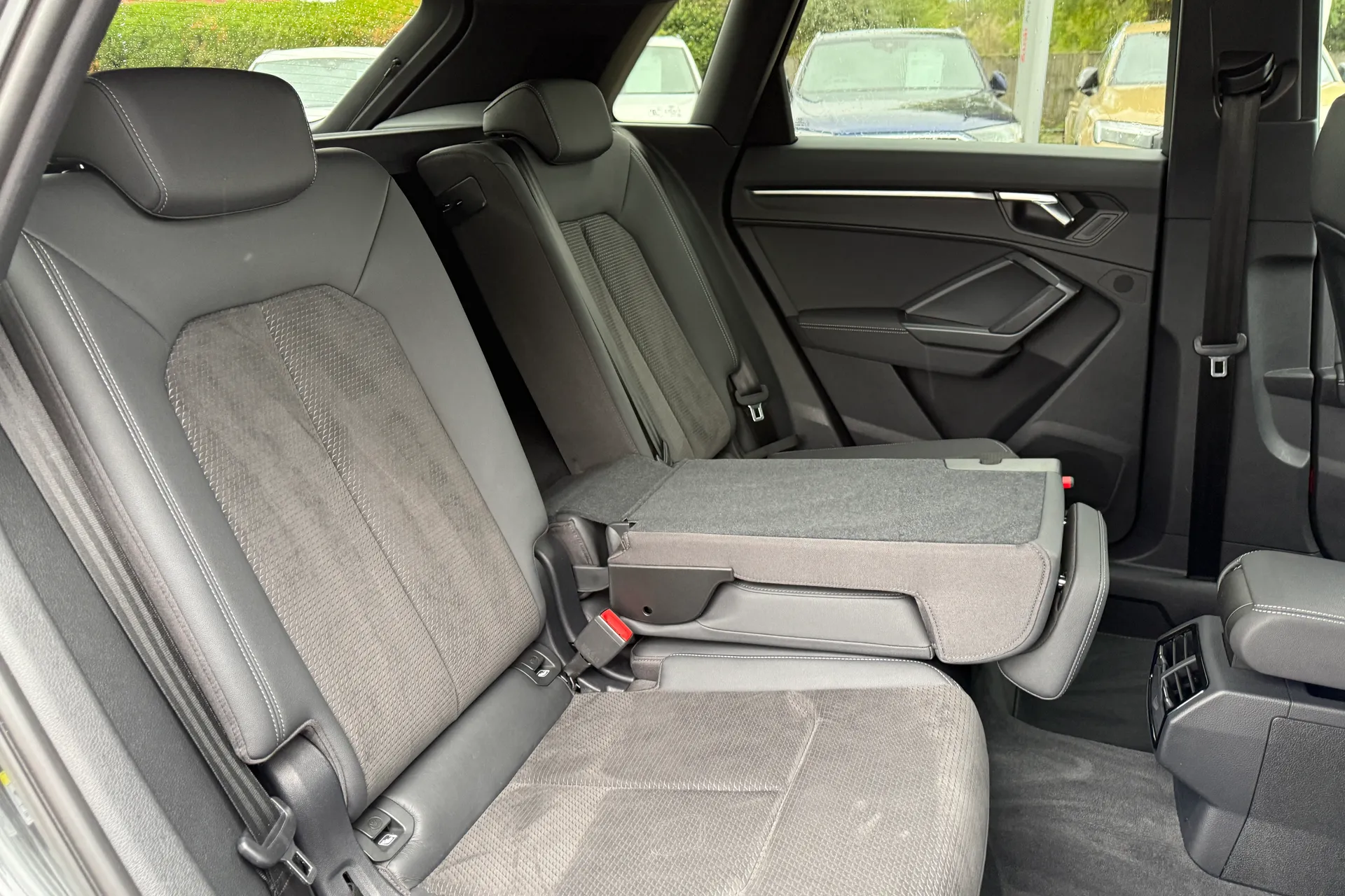 Audi Q3 thumbnail image number 46