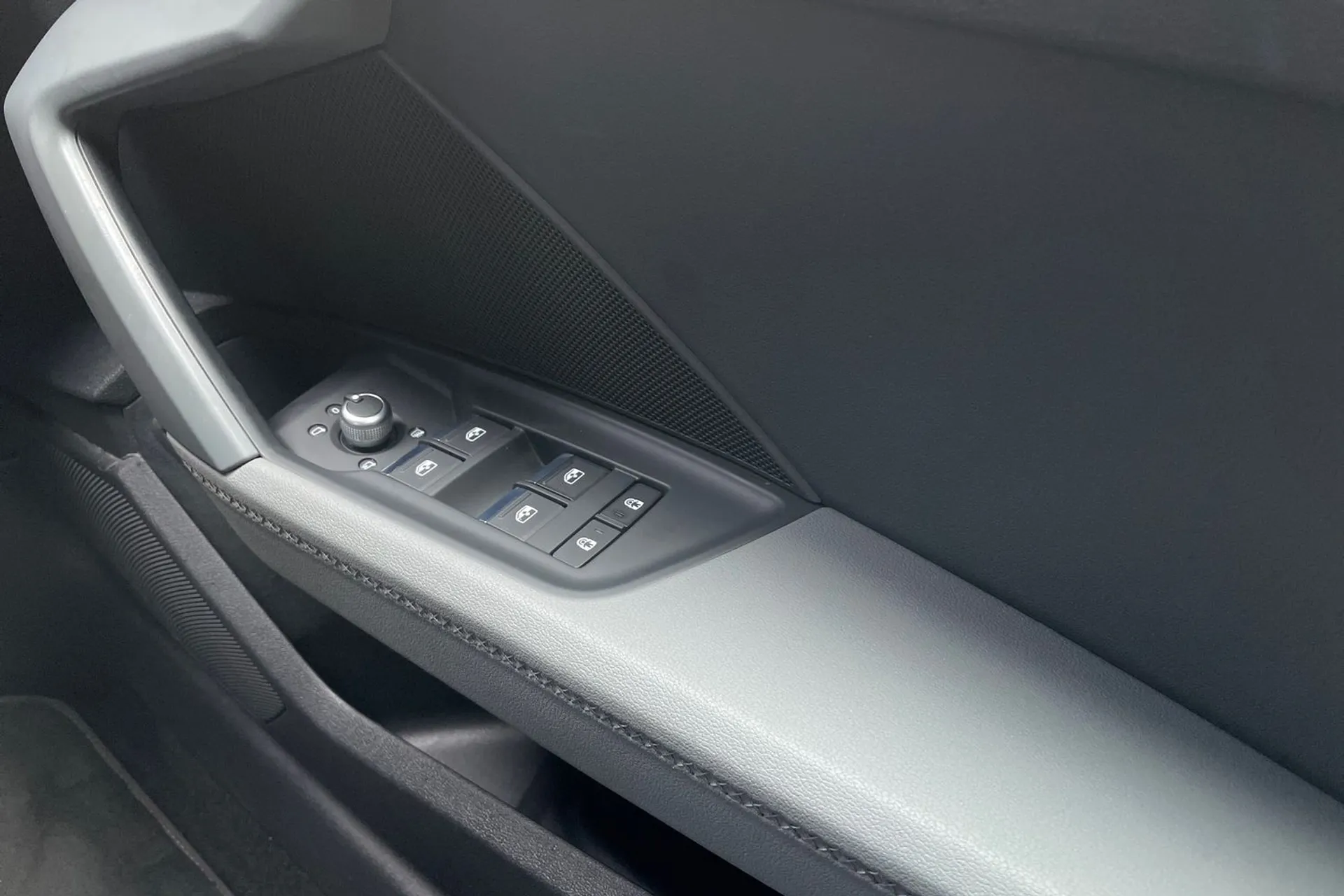 Audi A3 thumbnail image number 40