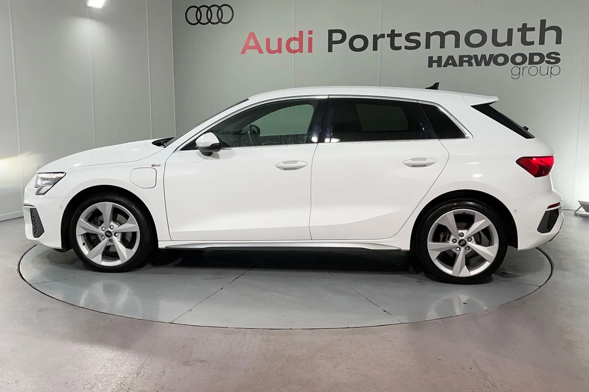 Audi A3 thumbnail image number 8