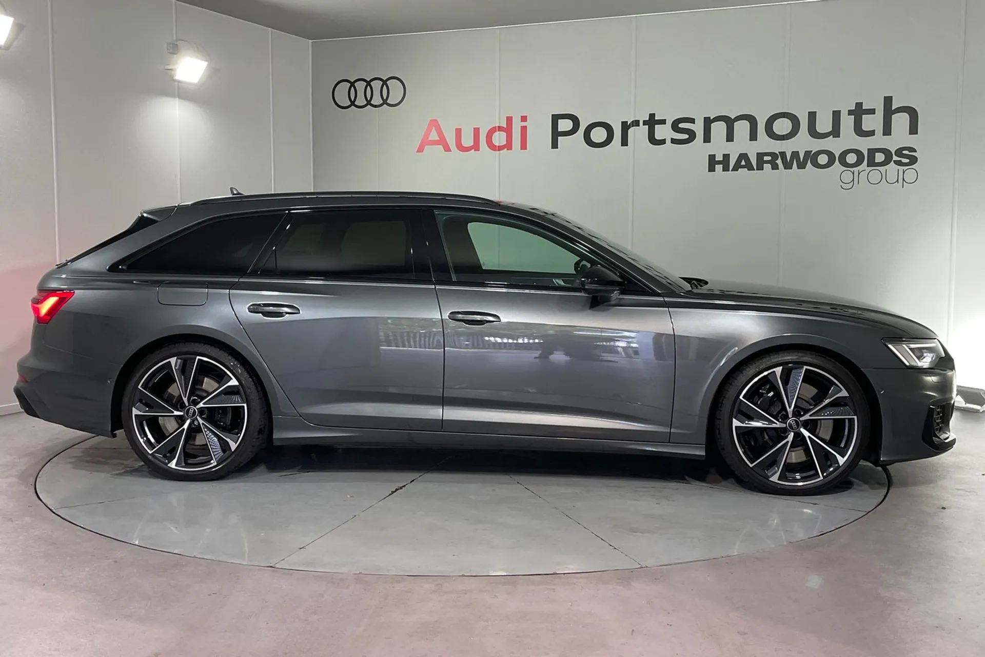Audi A6 thumbnail image number 2