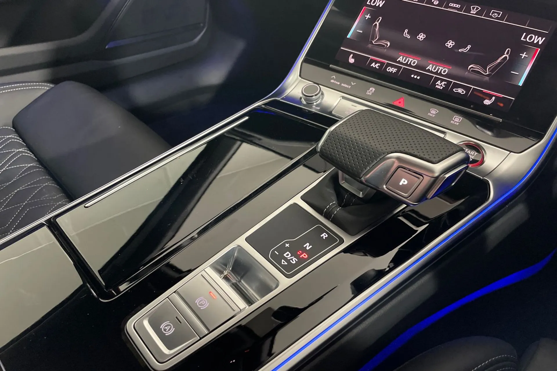 Audi A6 thumbnail image number 17