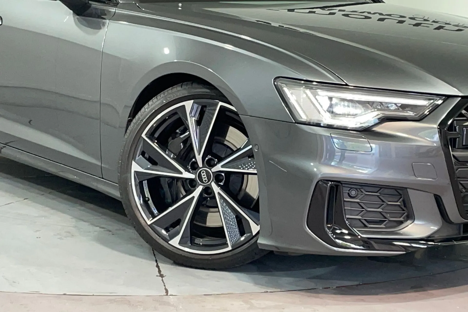 Audi A6 thumbnail image number 9