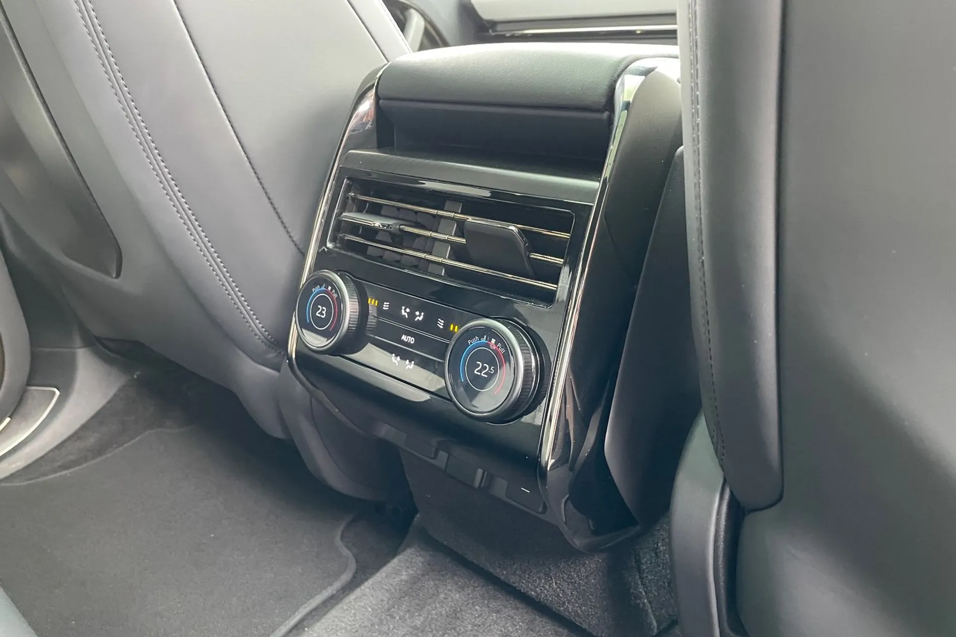 LAND ROVER RANGE ROVER SPORT thumbnail image number 41