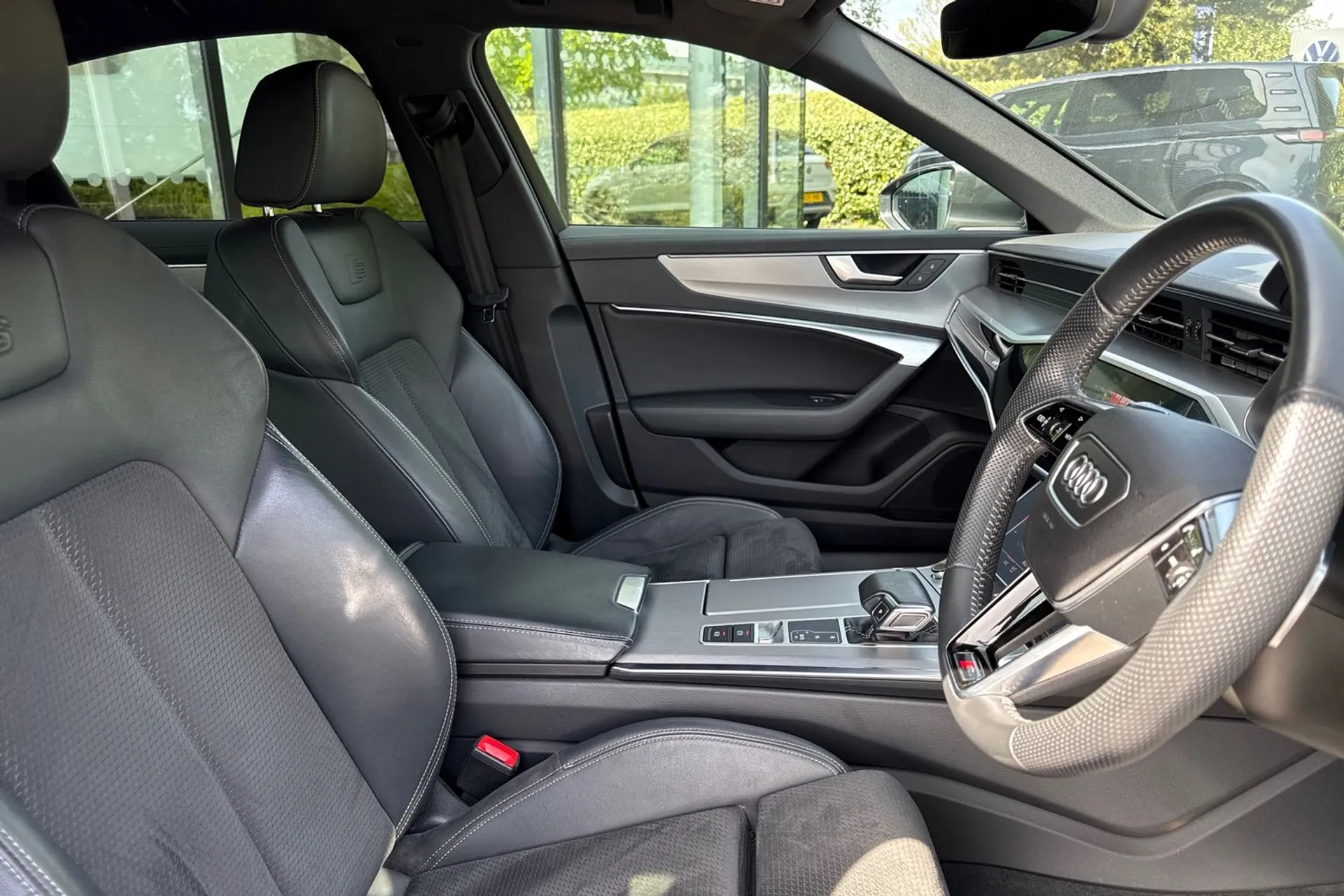 Audi A6 thumbnail image number 39