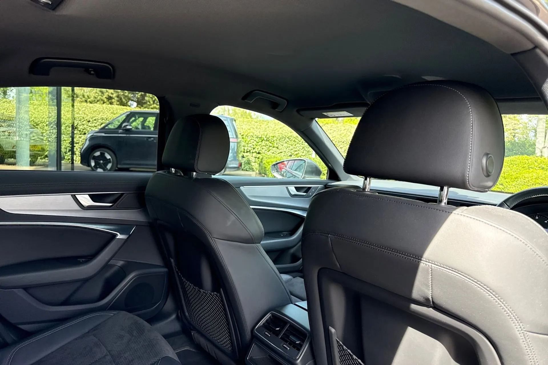 Audi A6 thumbnail image number 35