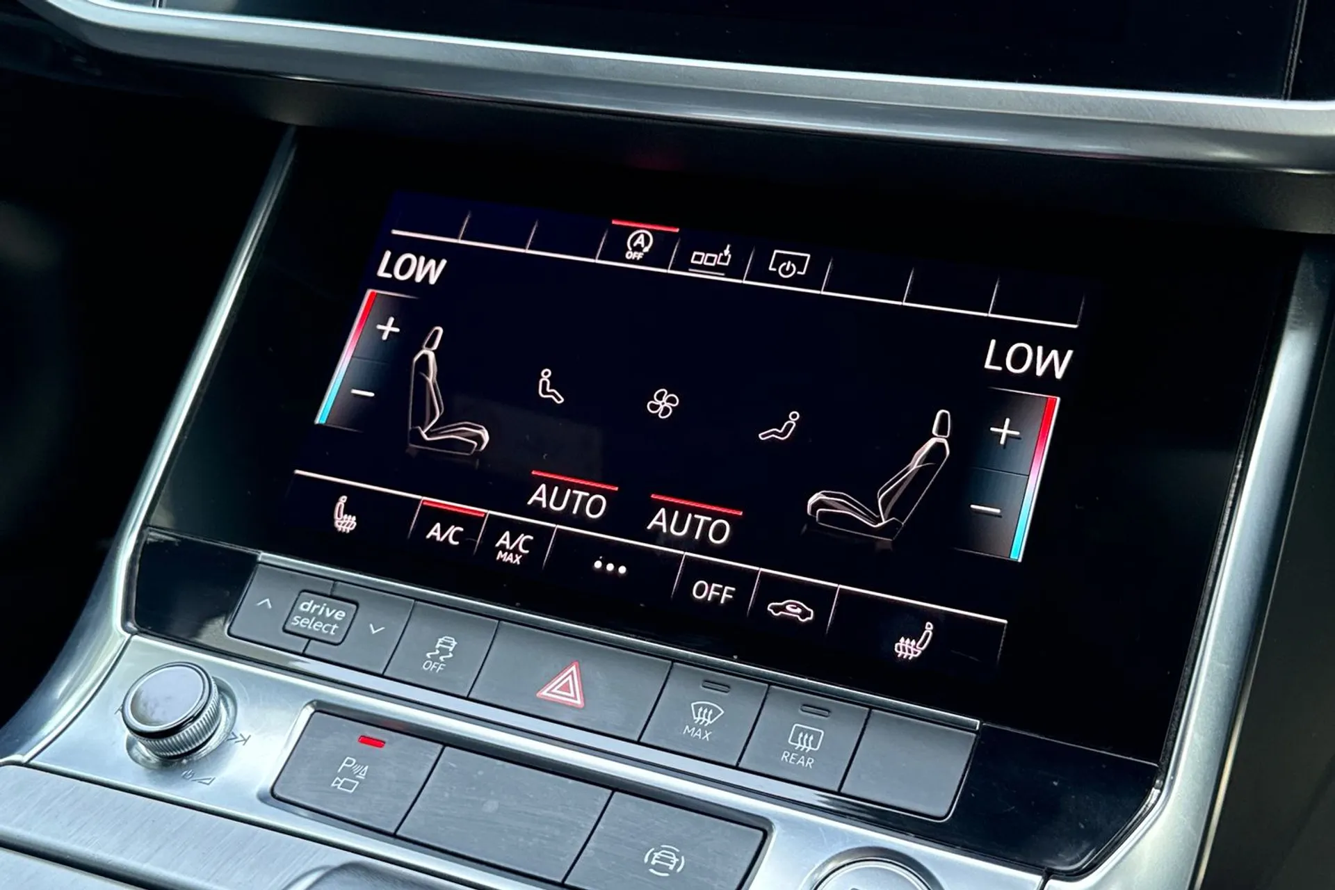 Audi A6 thumbnail image number 26