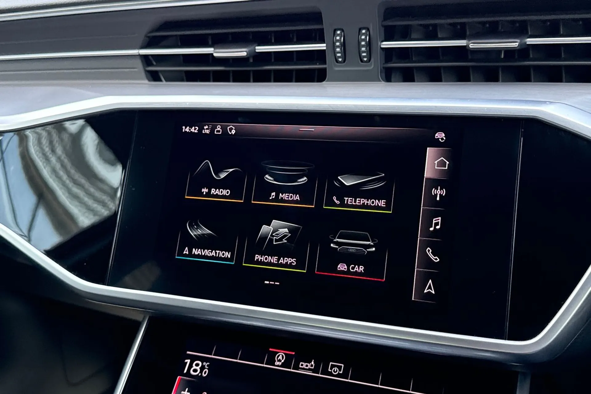 Audi A6 thumbnail image number 12