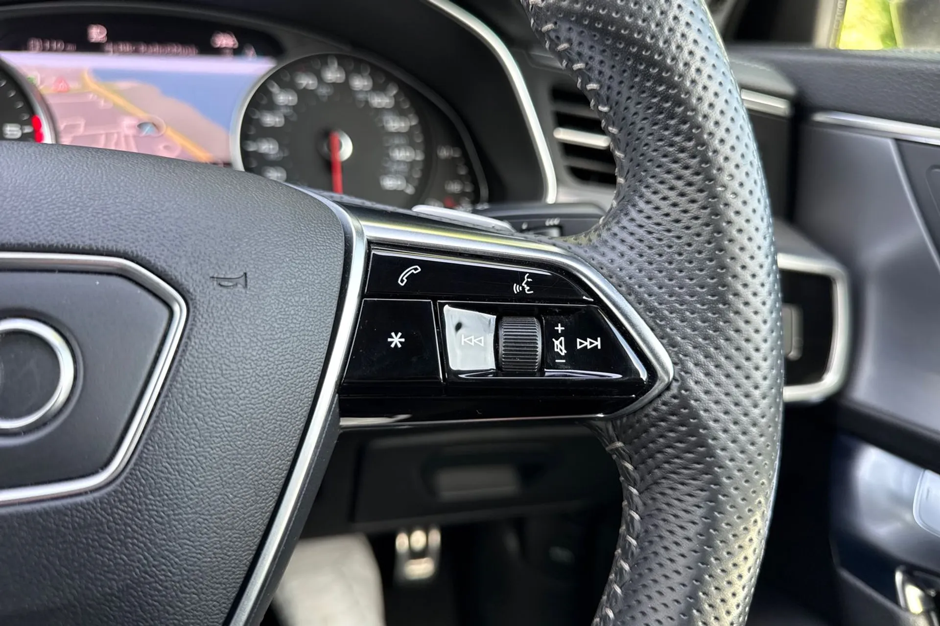 Audi A6 thumbnail image number 53