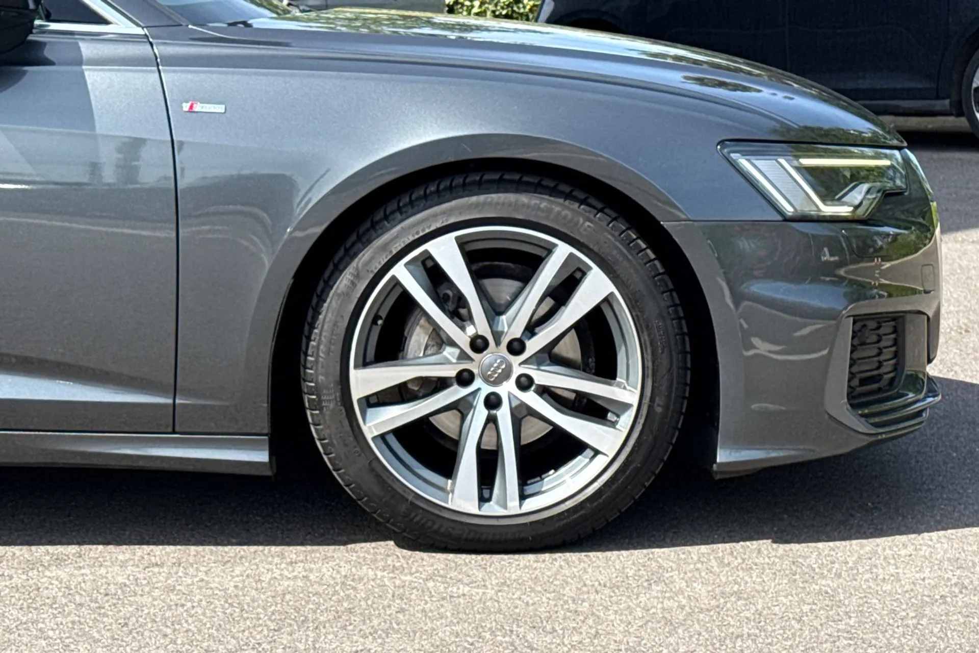 Audi A6 thumbnail image number 22