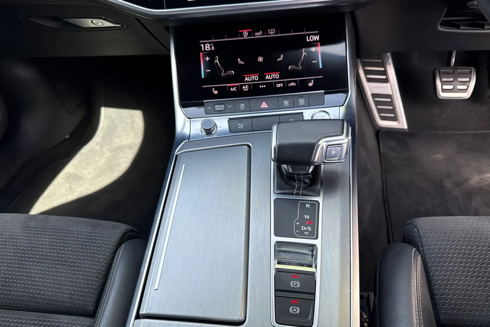 Audi A6 thumbnail image number 51