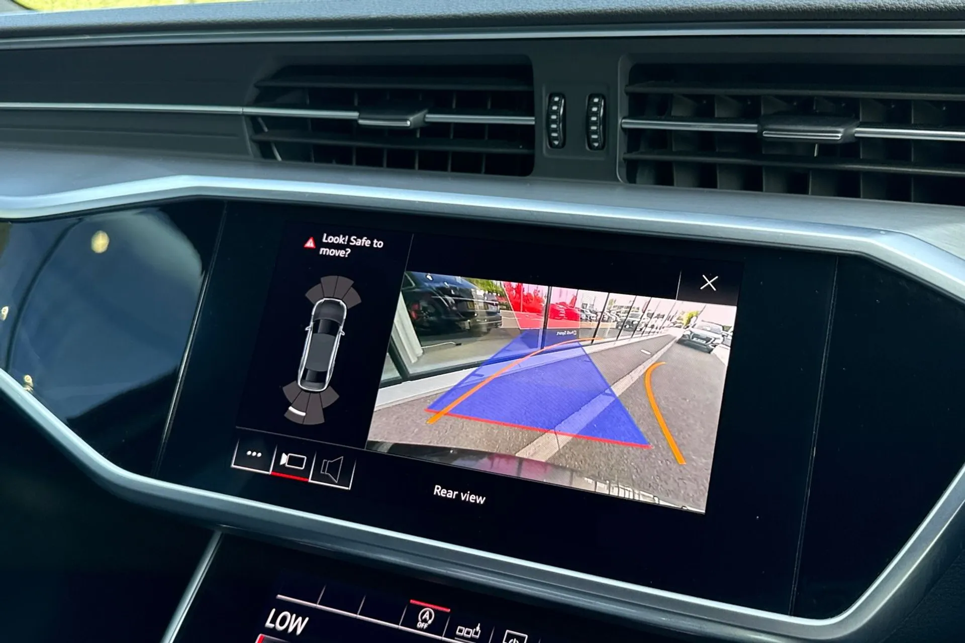 Audi A6 thumbnail image number 3