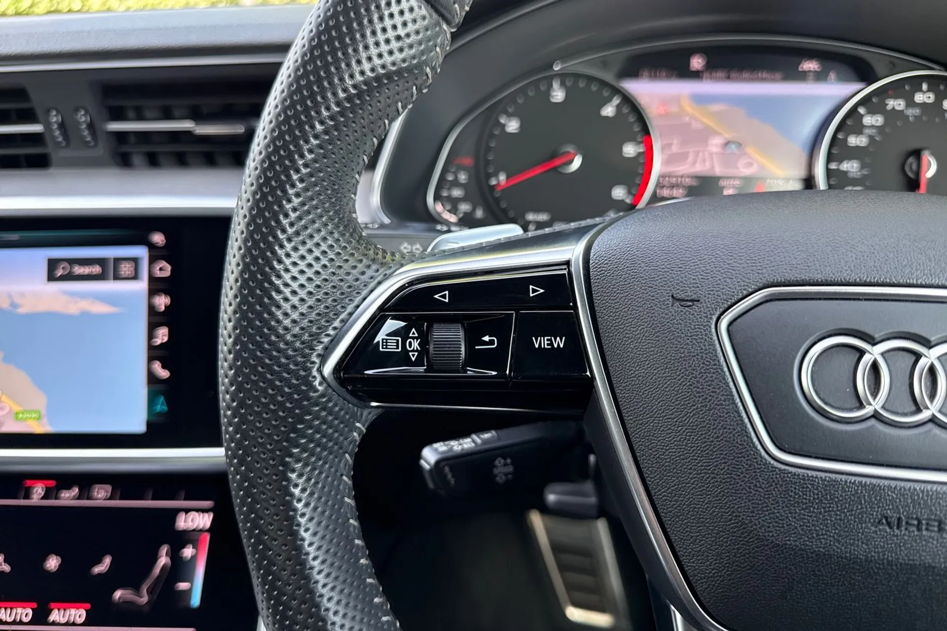 Audi A6 thumbnail image number 52