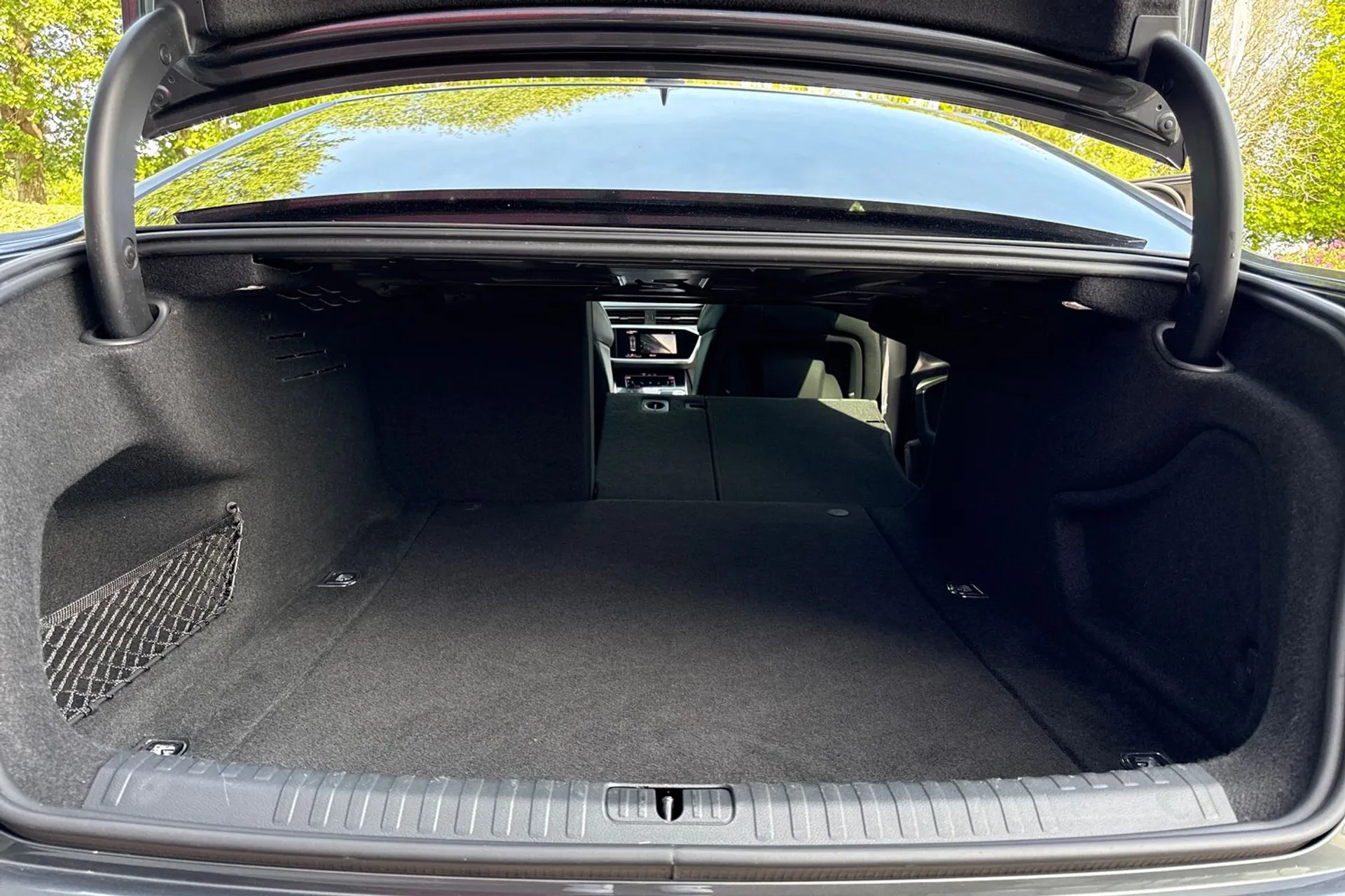 Audi A6 thumbnail image number 32