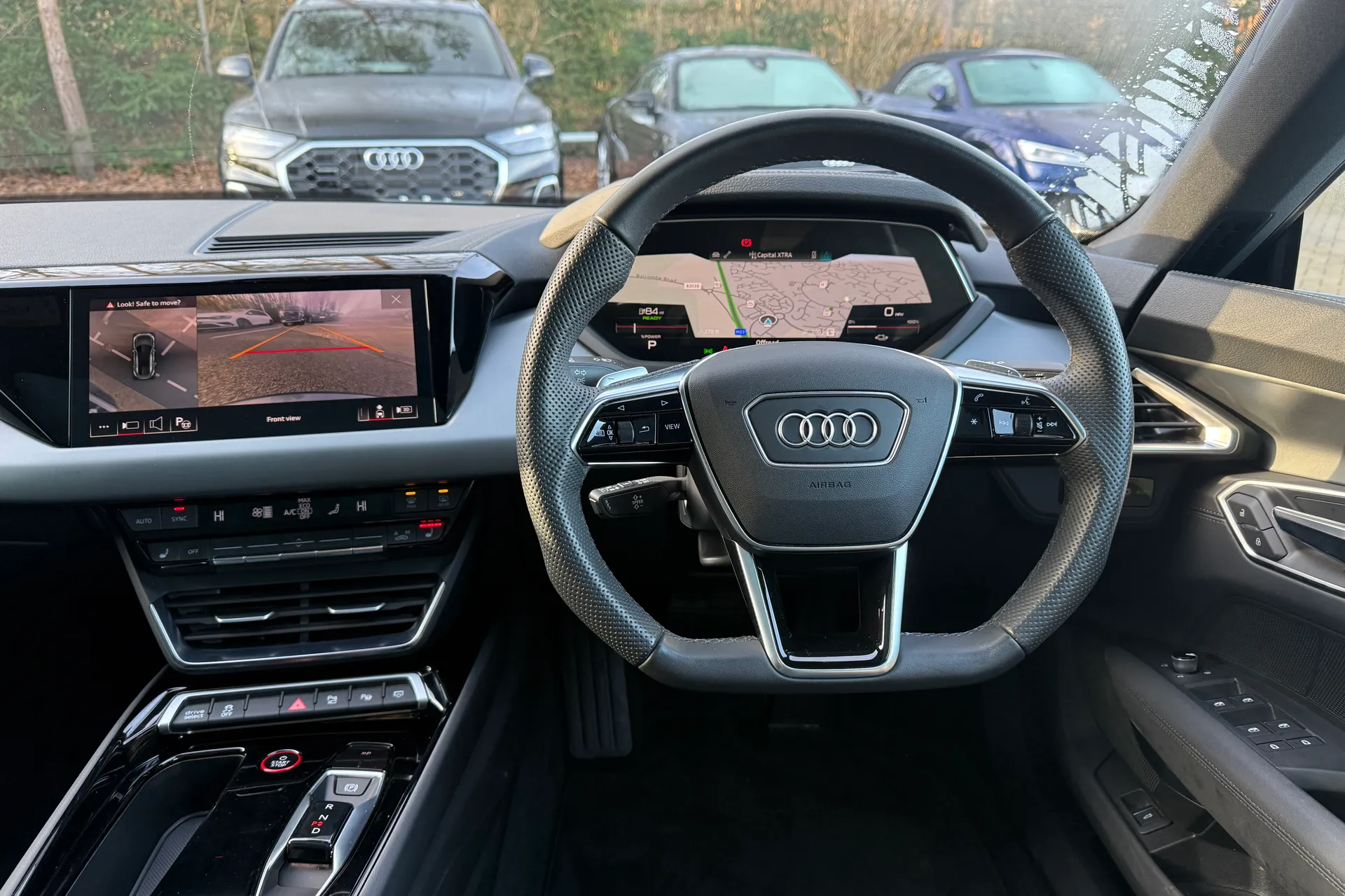 Audi e-tron GT thumbnail image number 34