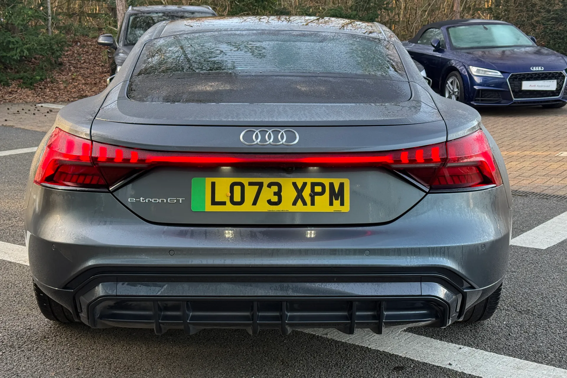 Audi e-tron GT thumbnail image number 39