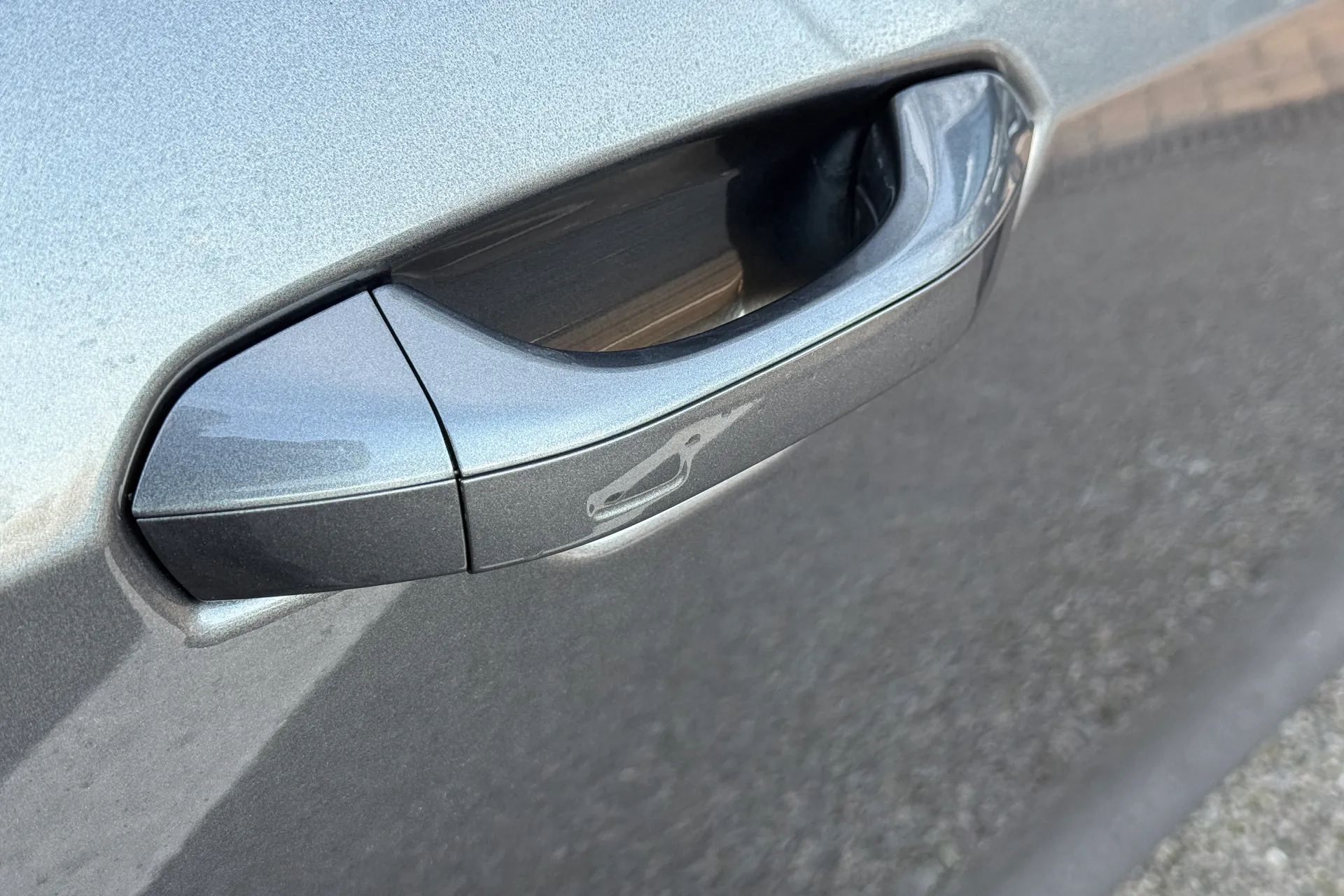 Audi e-tron GT thumbnail image number 10