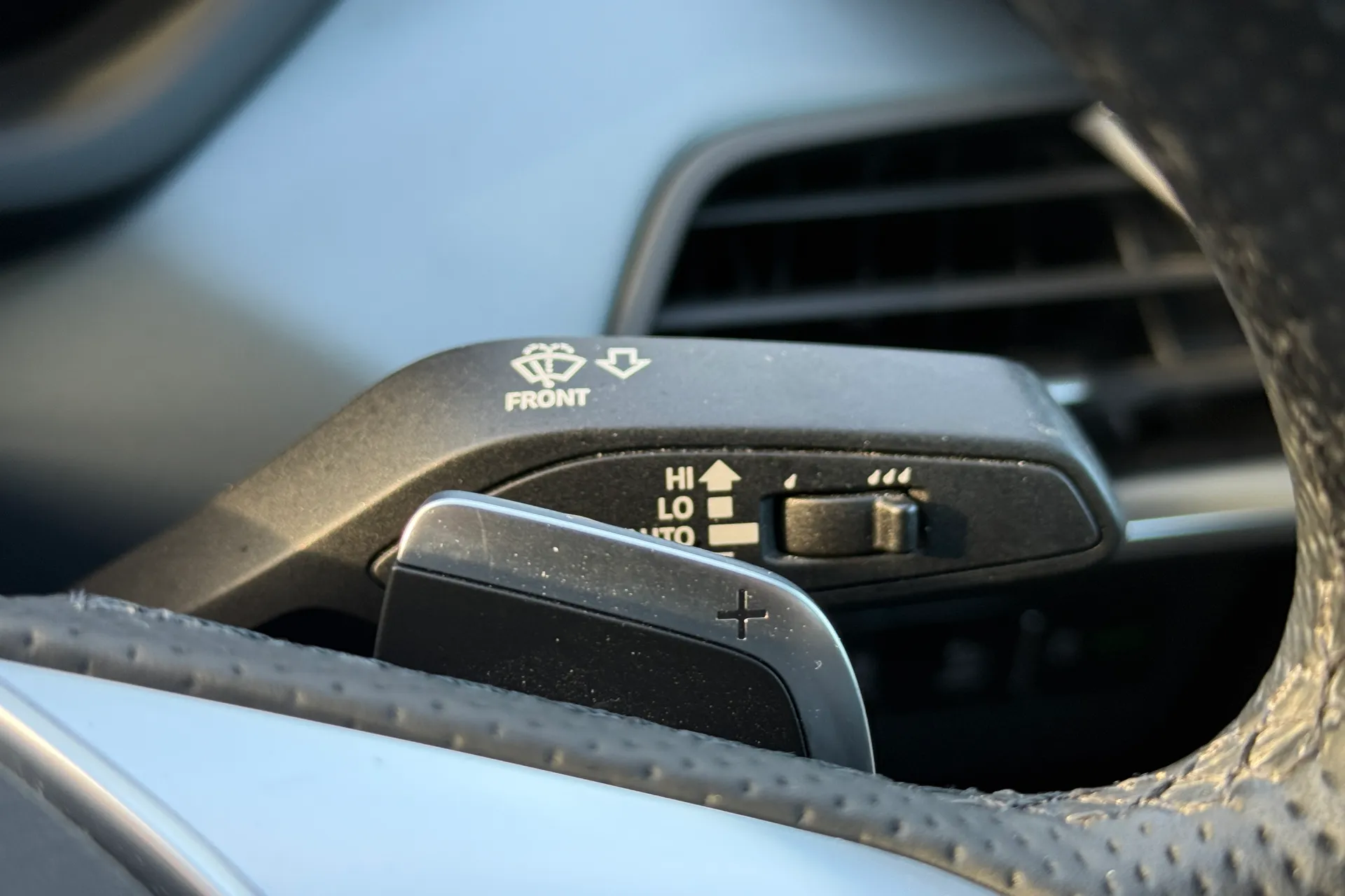 Audi e-tron GT thumbnail image number 12