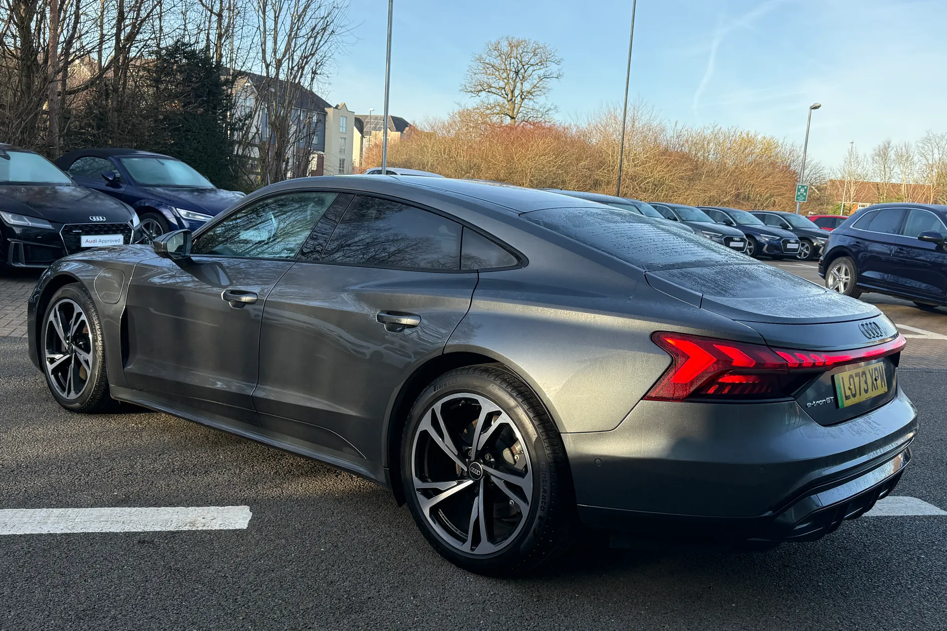 Audi e-tron GT thumbnail image number 42