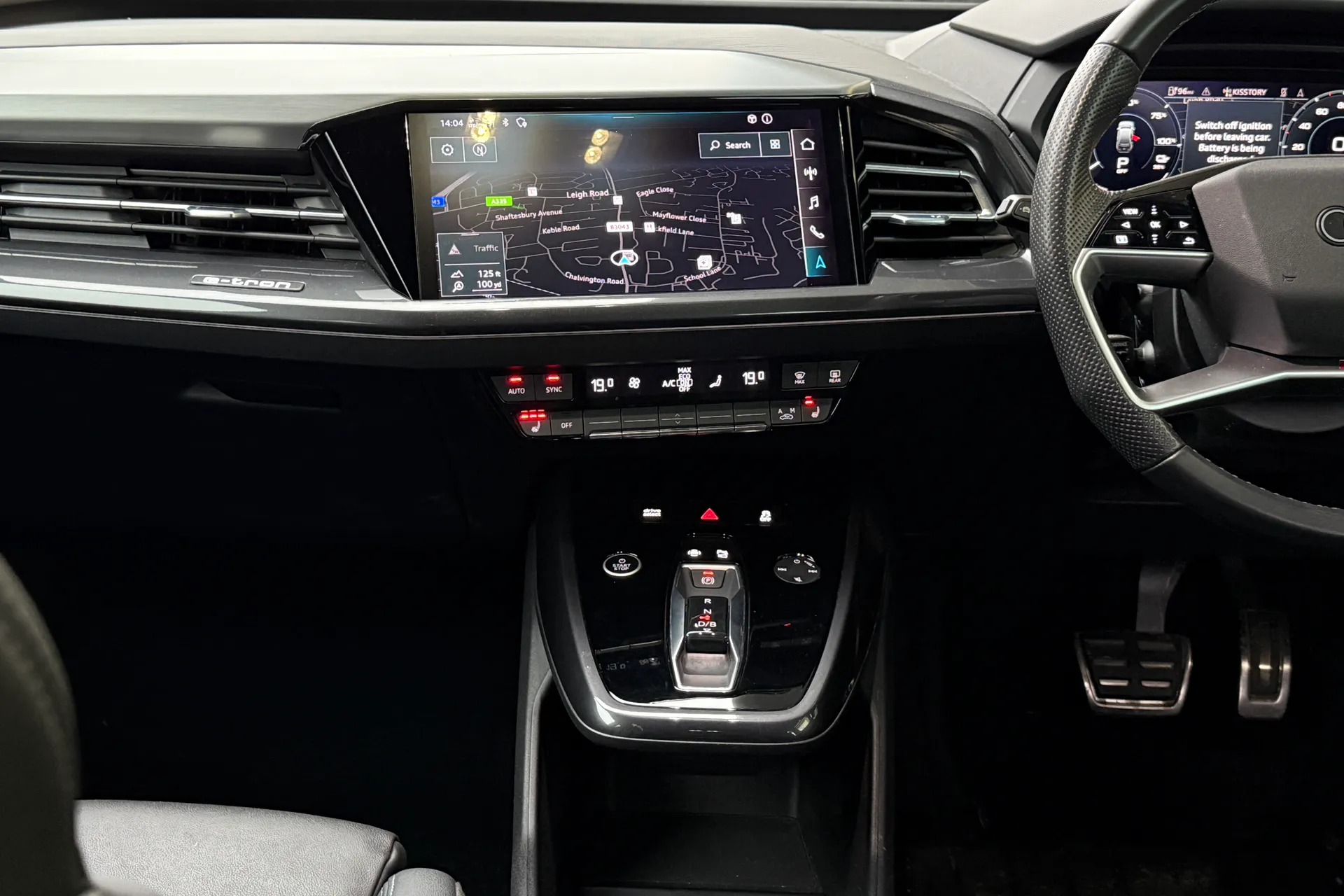 Audi Q4 thumbnail image number 38