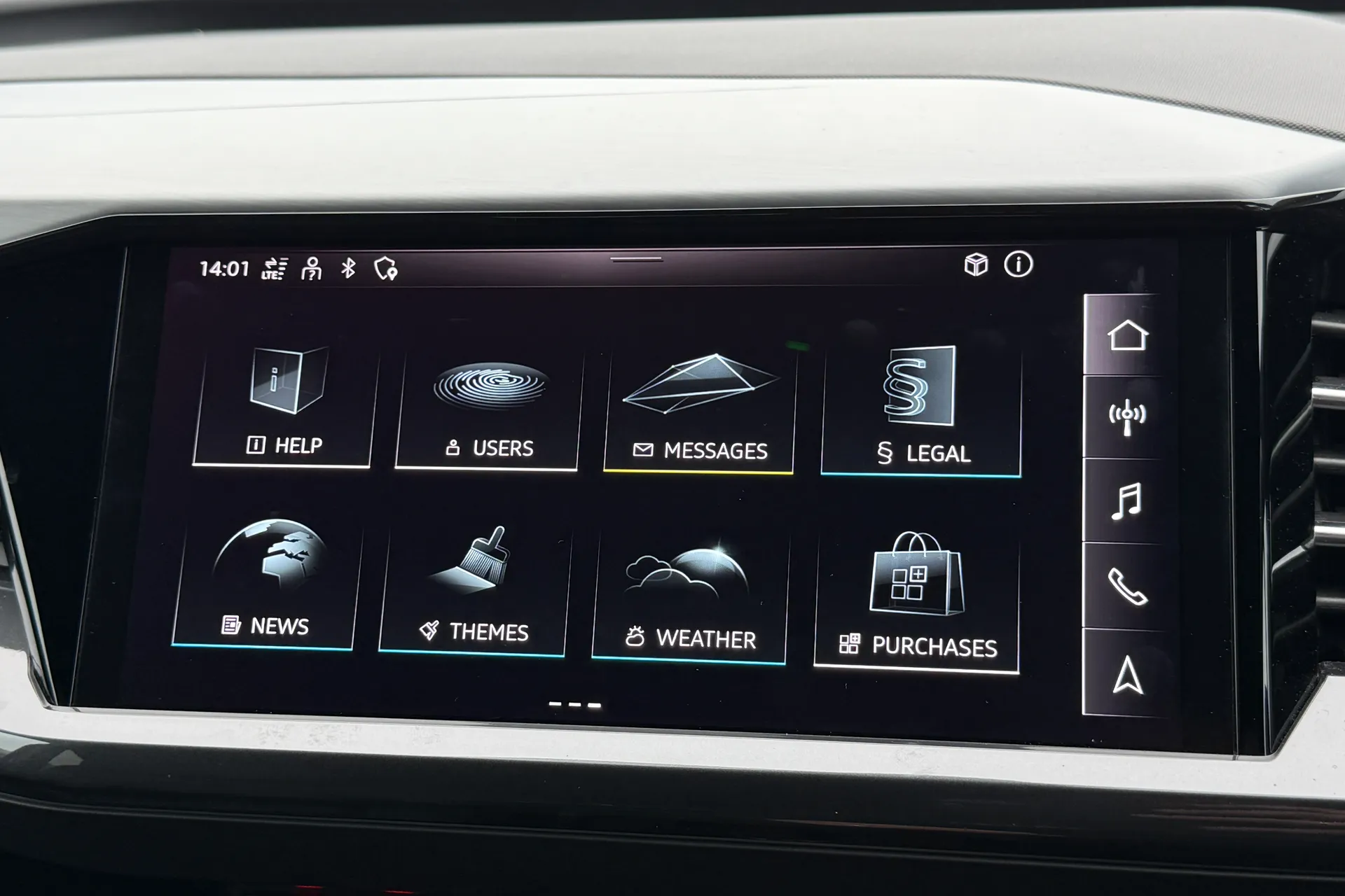 Audi Q4 thumbnail image number 24