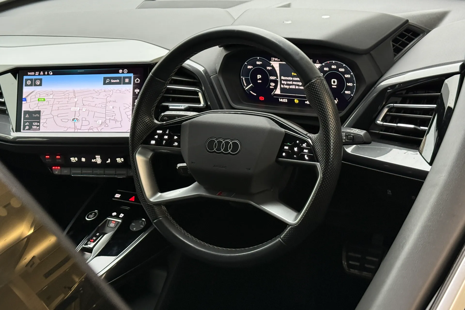 Audi Q4 thumbnail image number 31