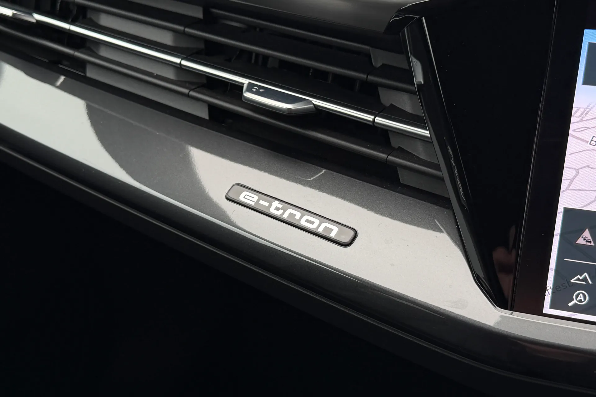 Audi Q4 thumbnail image number 25