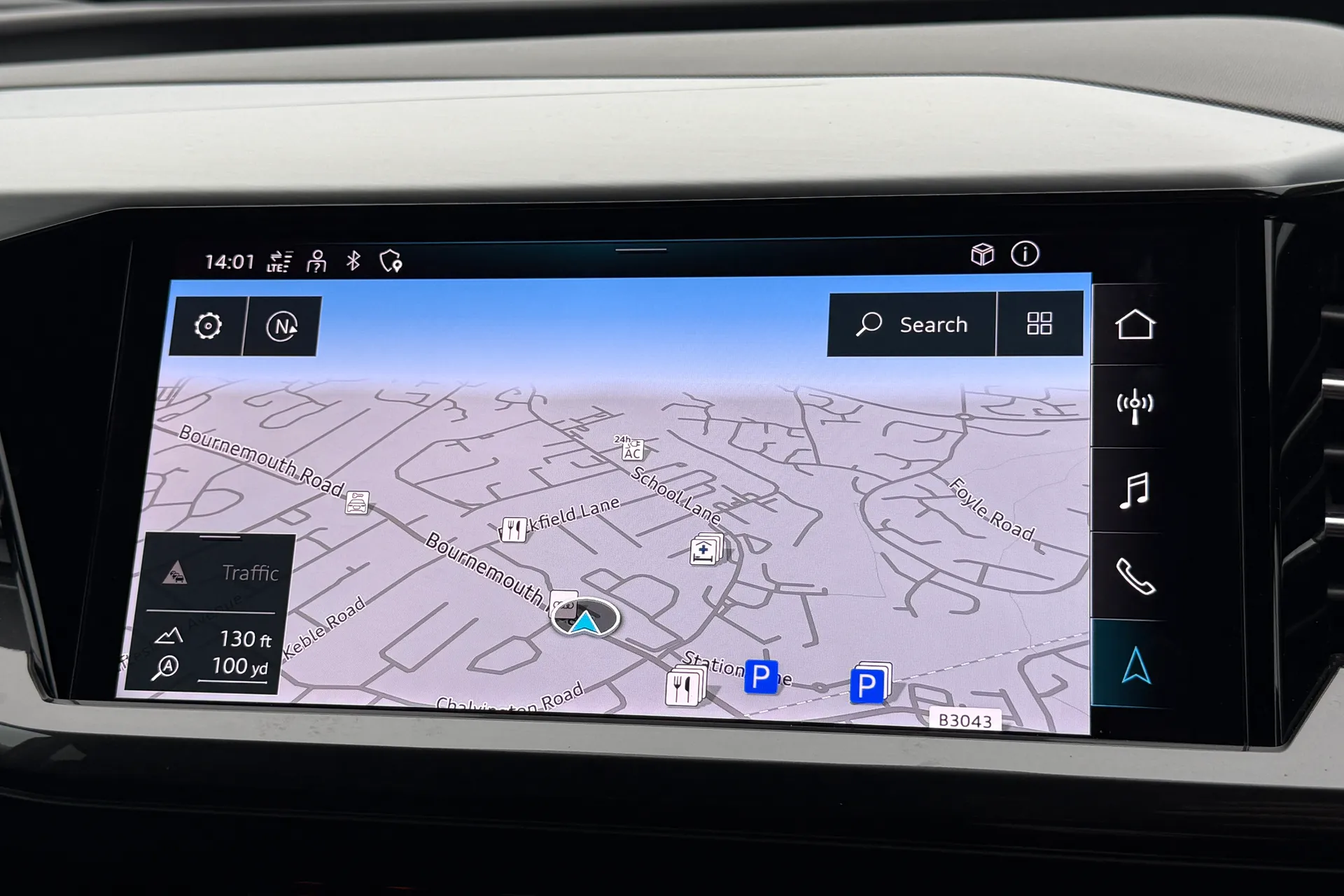 Audi Q4 thumbnail image number 4